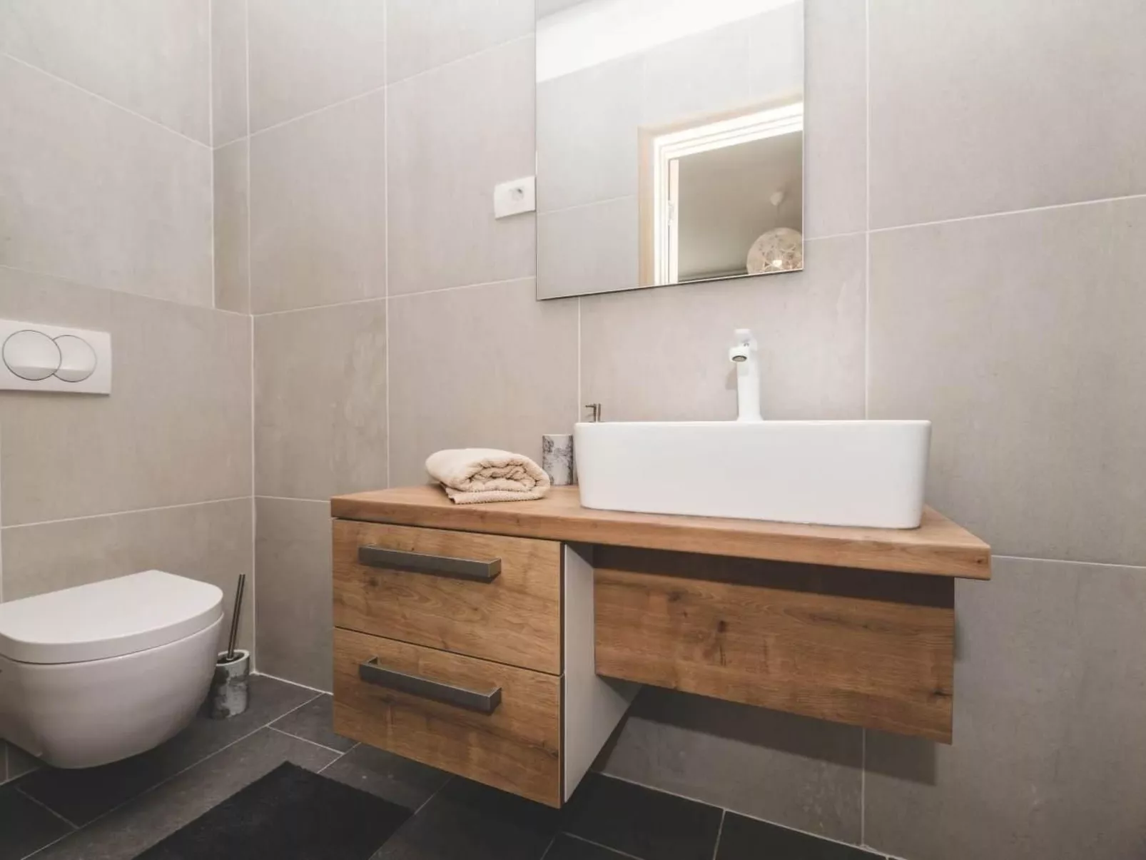 Für 7 Personen und 1 Kind