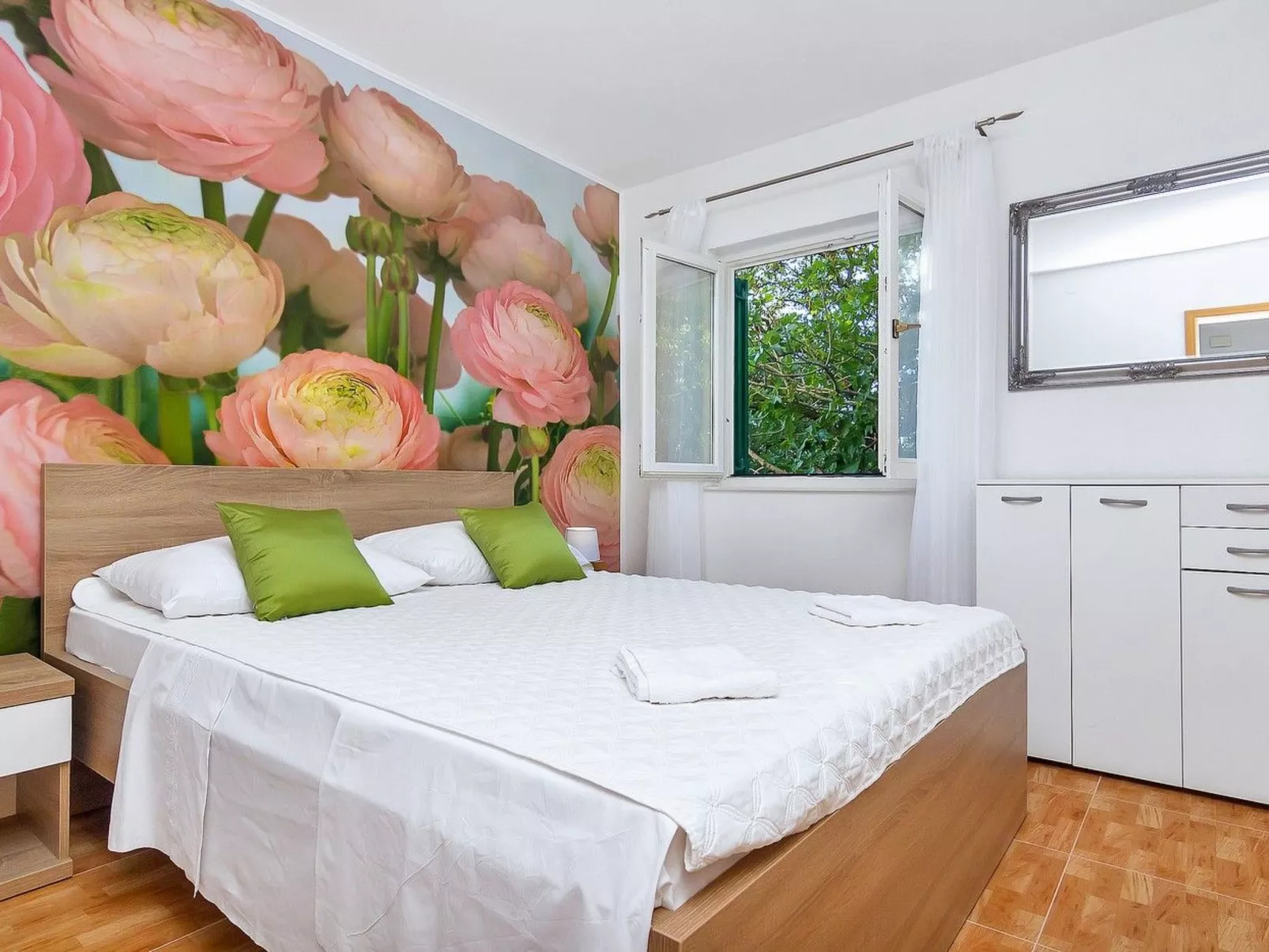 Renoviertes Ferienhaus in Tučepi mit Privatem Pool-Binnen