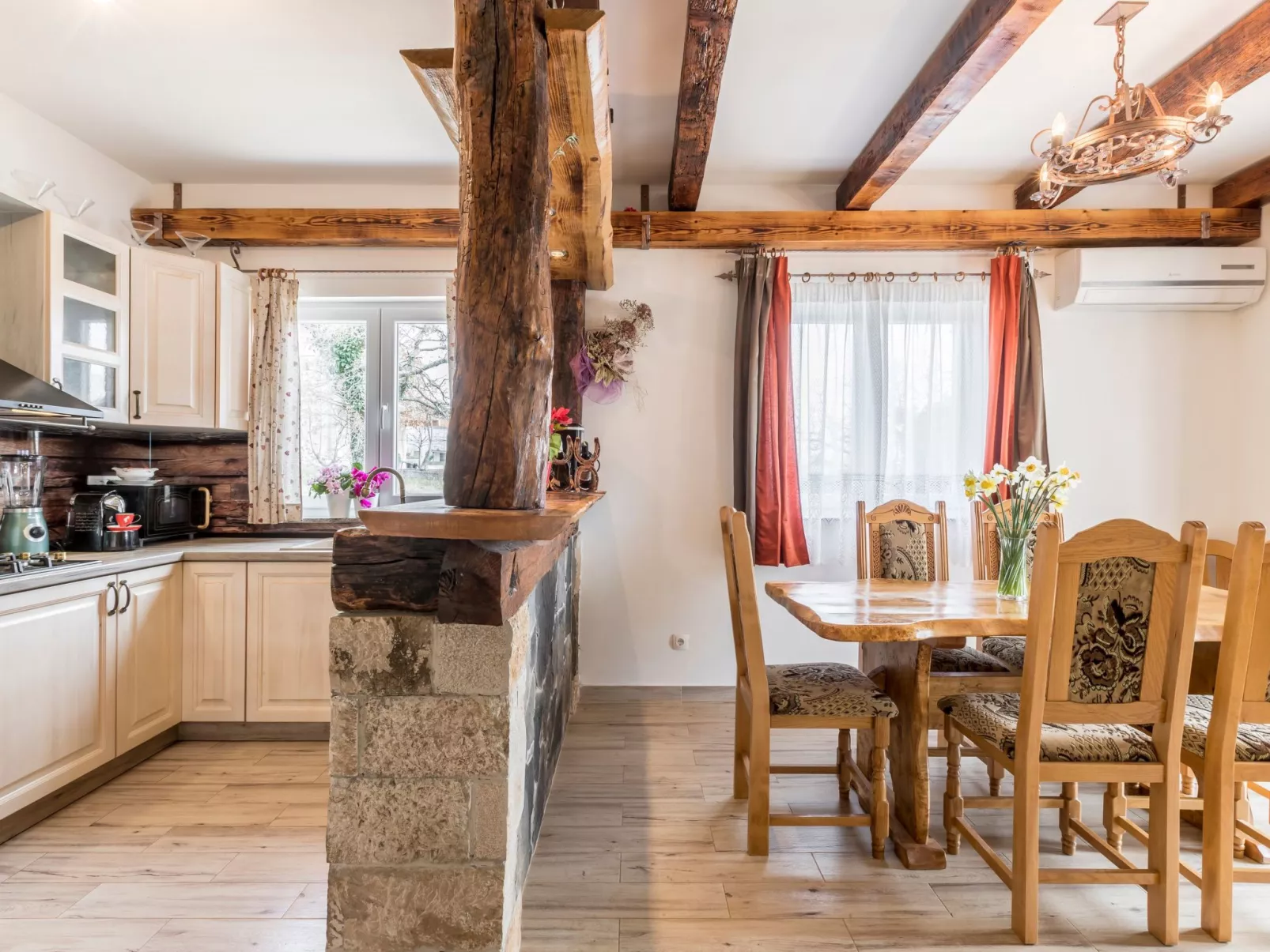 Villa Podrugovi Dvori mit Pool