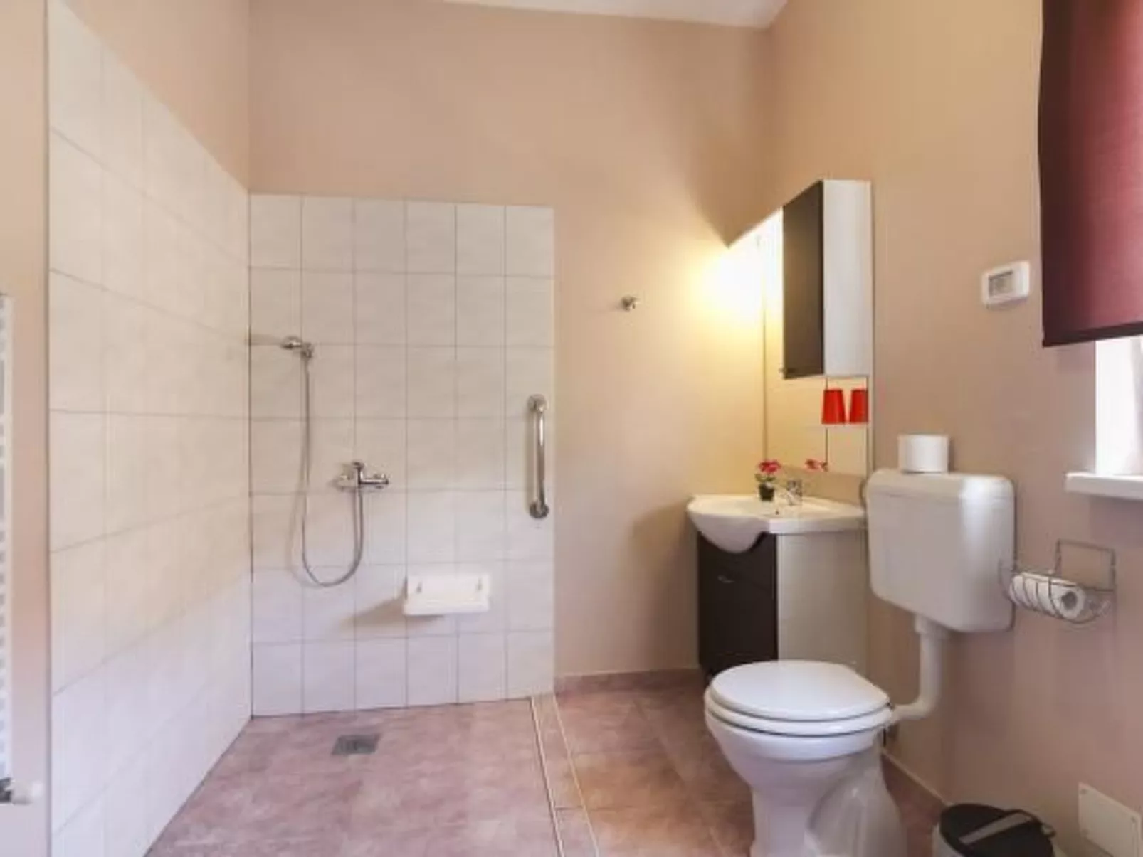 Wunderschönes Ferienhaus in Cere mit Privatem Pool