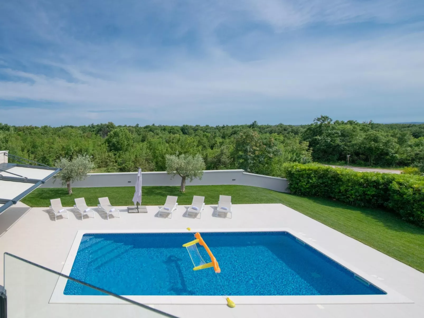 Villa EmMa mit 5 Schlafzimmern und beheiztem Pool-Image-tags.info