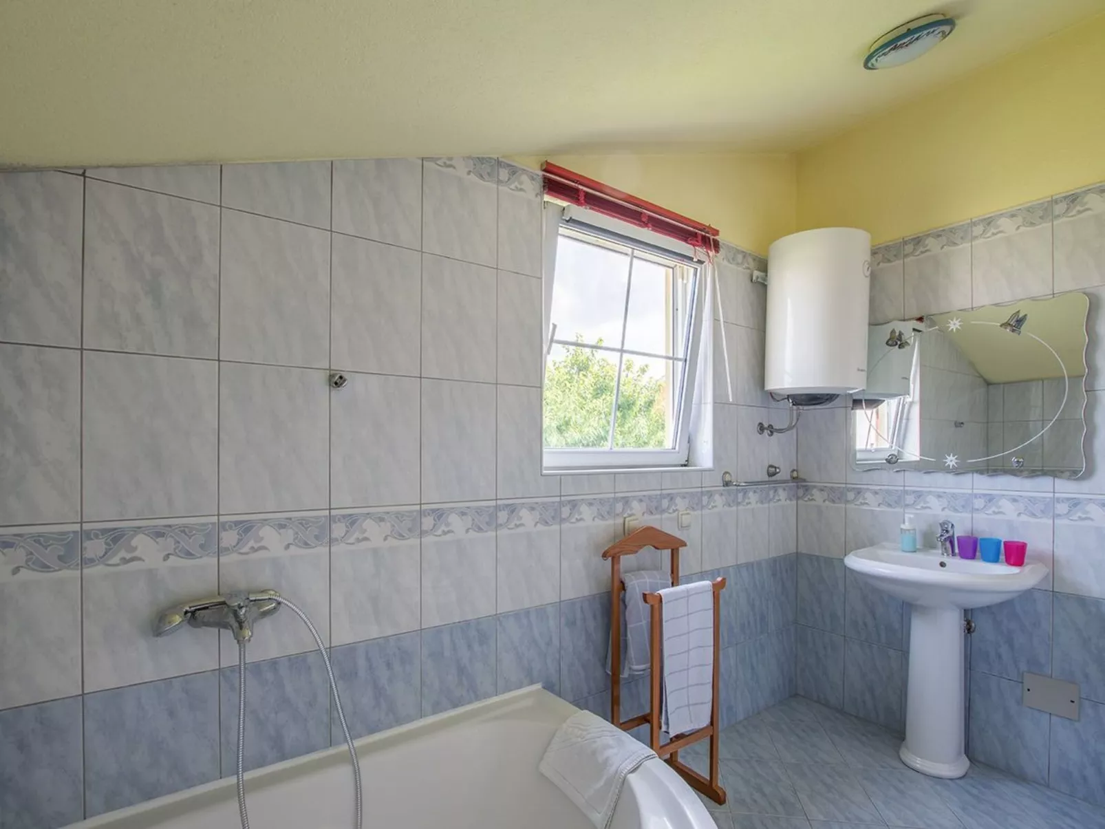 "Casa Tarra" mit eigenem Pool-Binnen