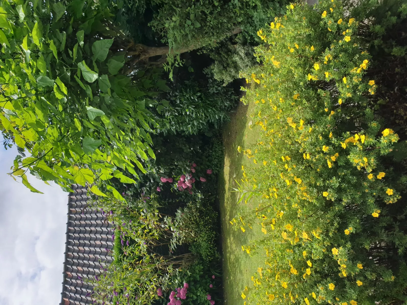 Mit privatem Garten und Terrasse