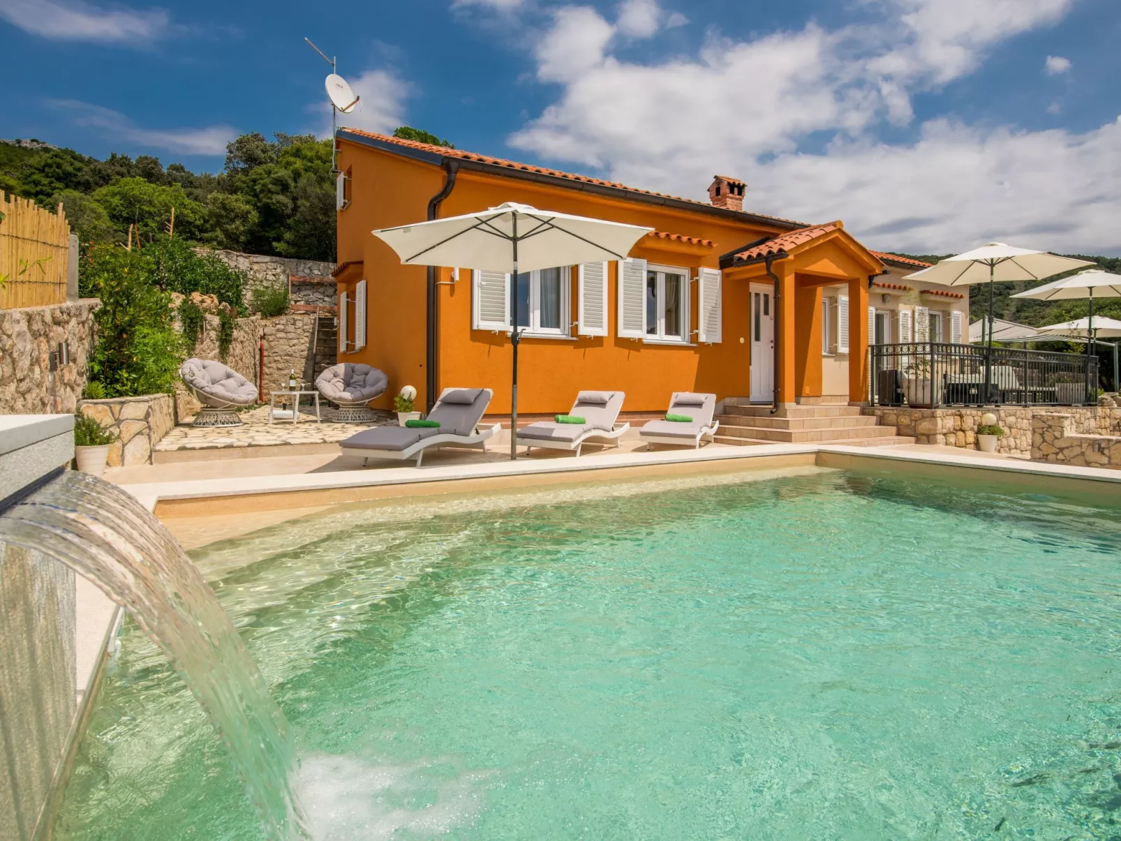 Exklusive und stilvolle Meerblick-Inselvilla