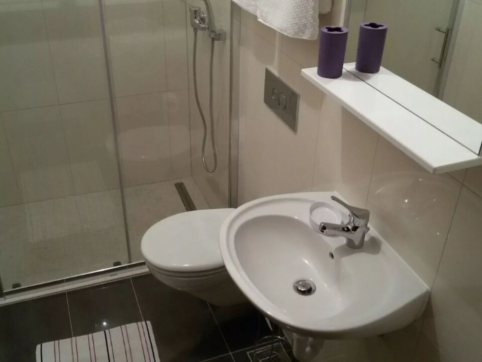 Beheizter Infinity-Pool, Appartement mit Meerblick 2-Binnen