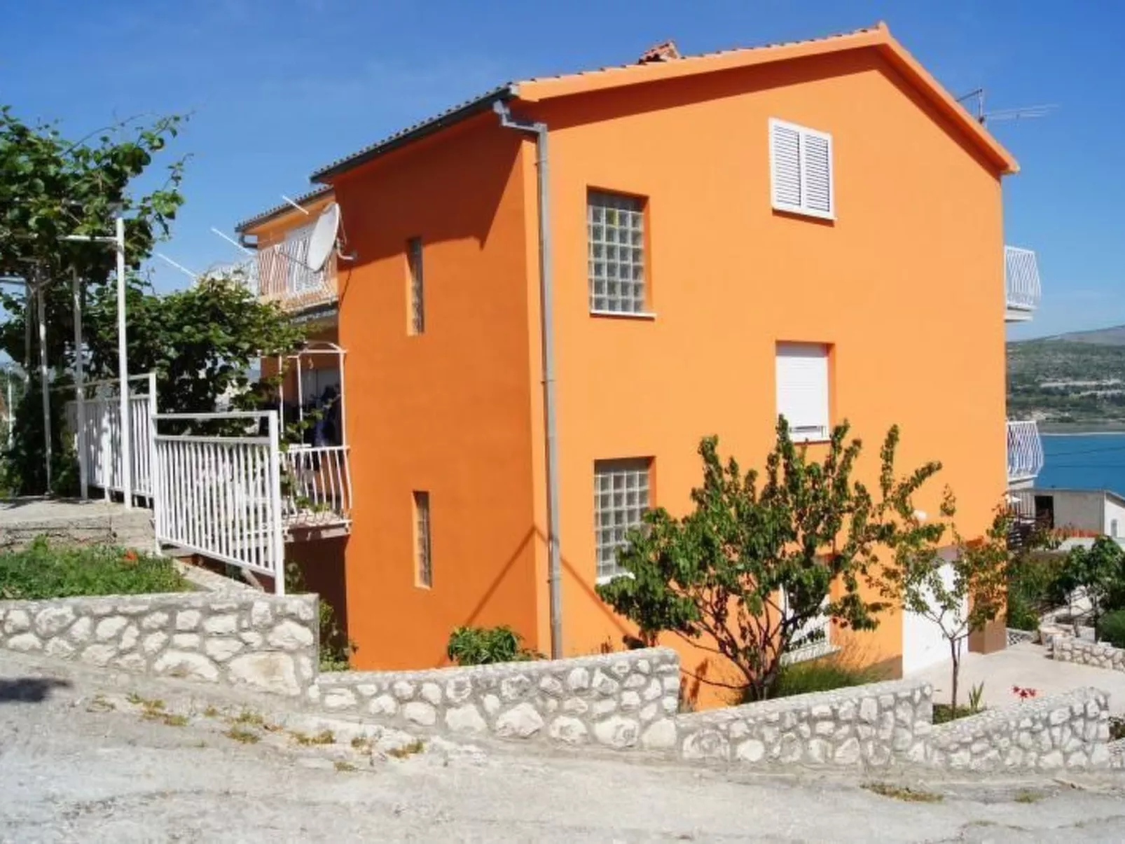 Wohnung mit Grill, Terrasse und Garten