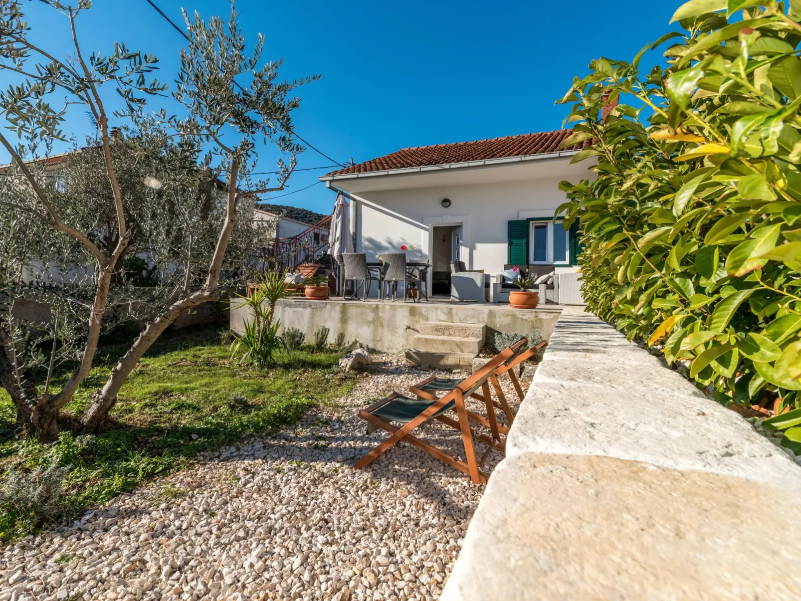 Modernes Ferienhaus mit Terrasse und Meerblick