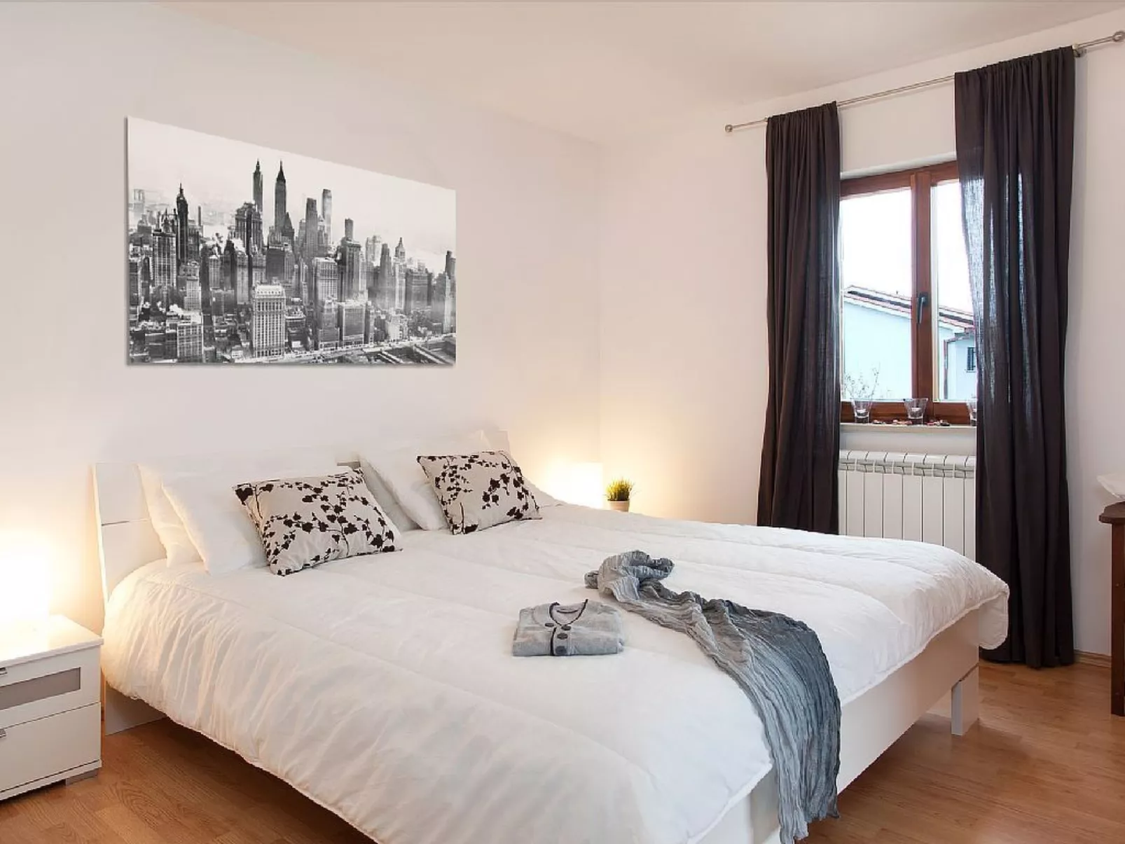 Vollständig freistehendes Haus mit schönem Garten-Binnen