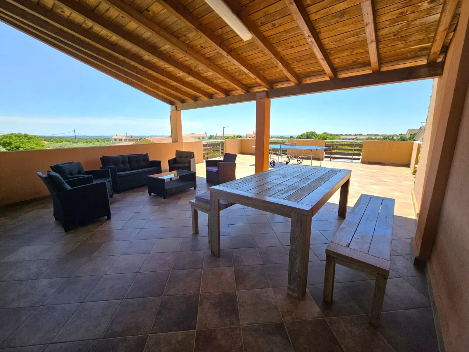 Sehr geräumige Villa mit Pool-Image-tags.info