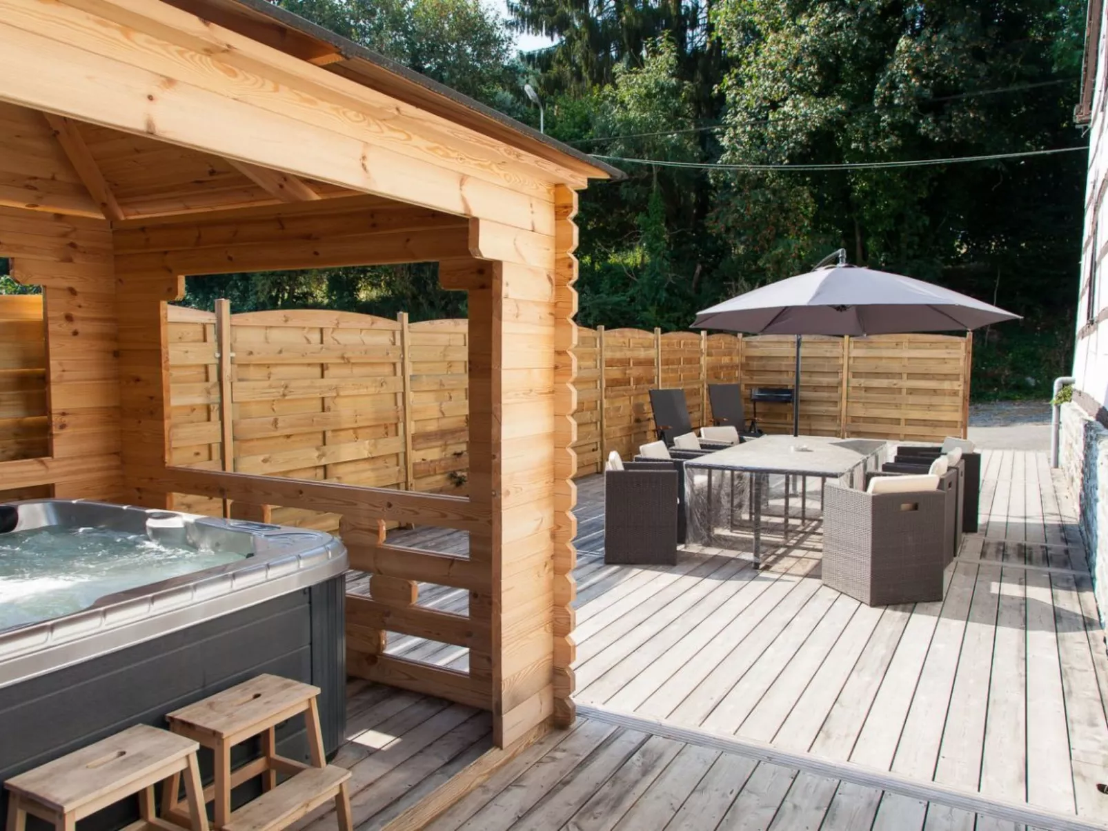 7p jacuzzi seeblick-Buiten