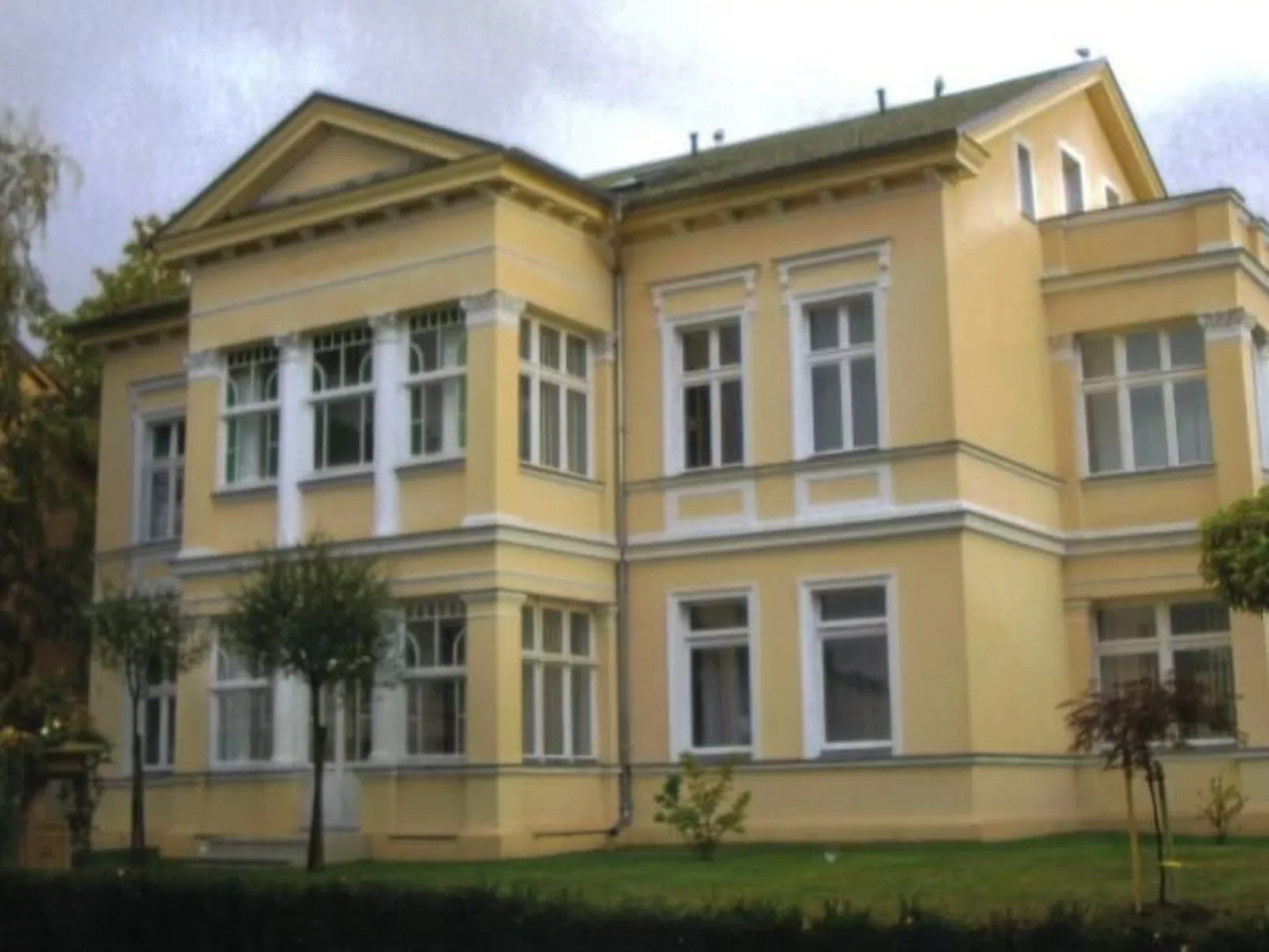 Strandnahe Ferienwohnung in Gründerzeitvilla