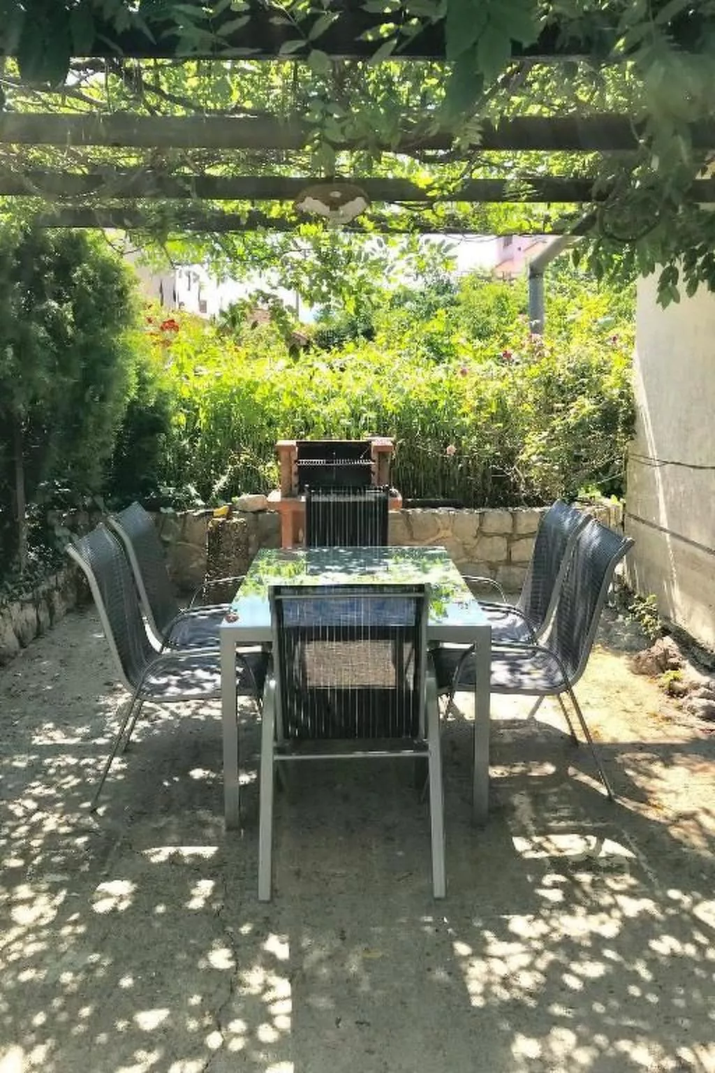 Wohnung mit Terrasse-Buiten