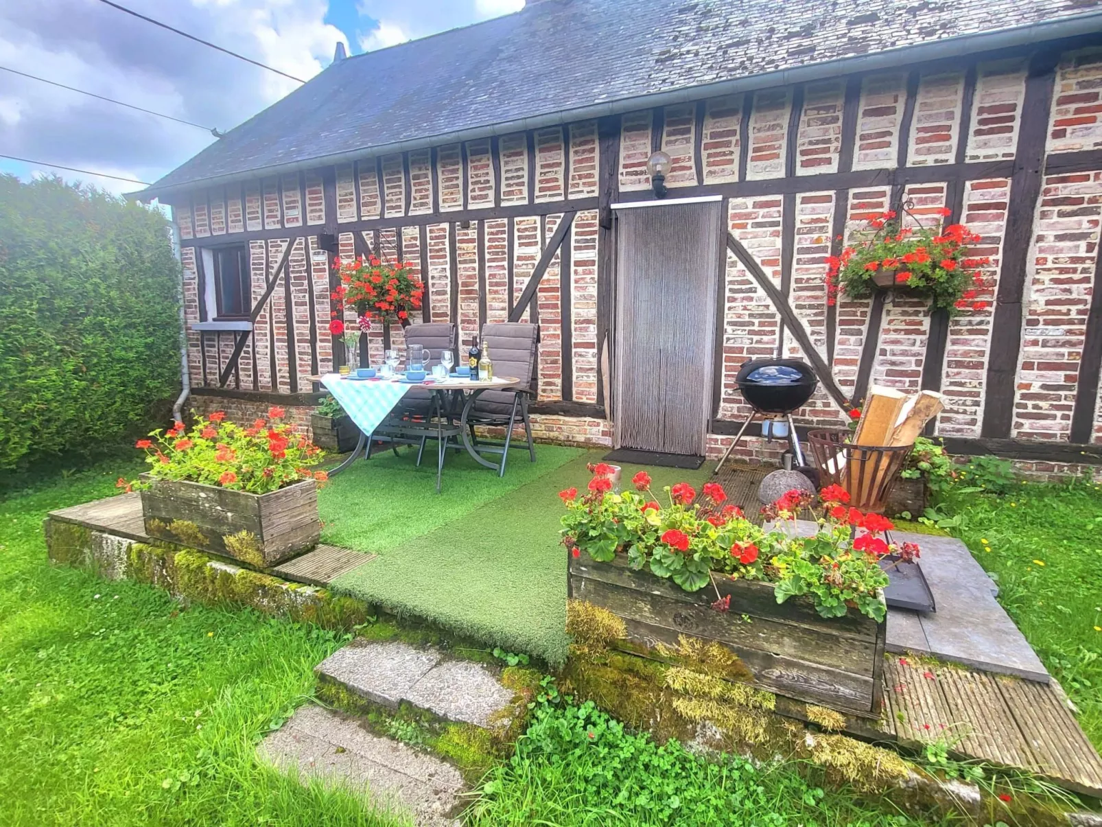 Charmantes Ferienhaus in idyllischem Dorf - Beau Village