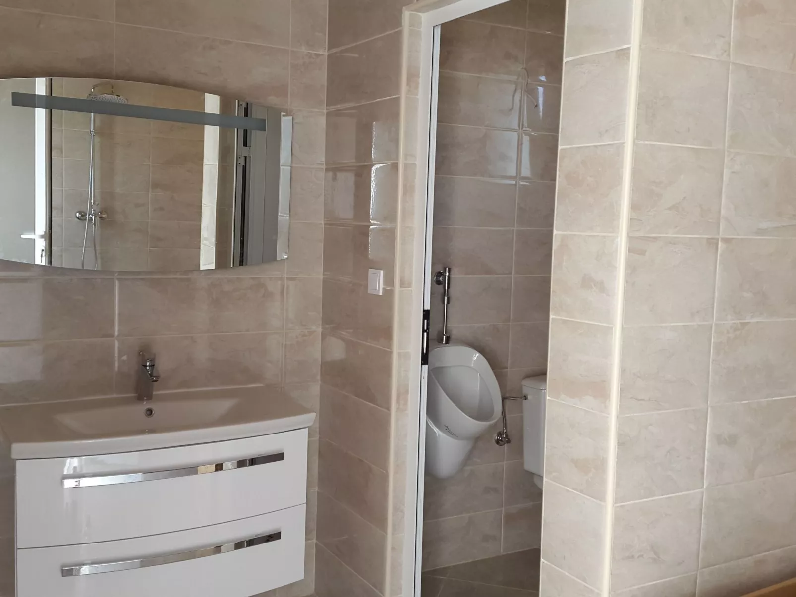 Anwesen "Villa Almas, Sauna, Fitnessraum, Multisport-Binnen