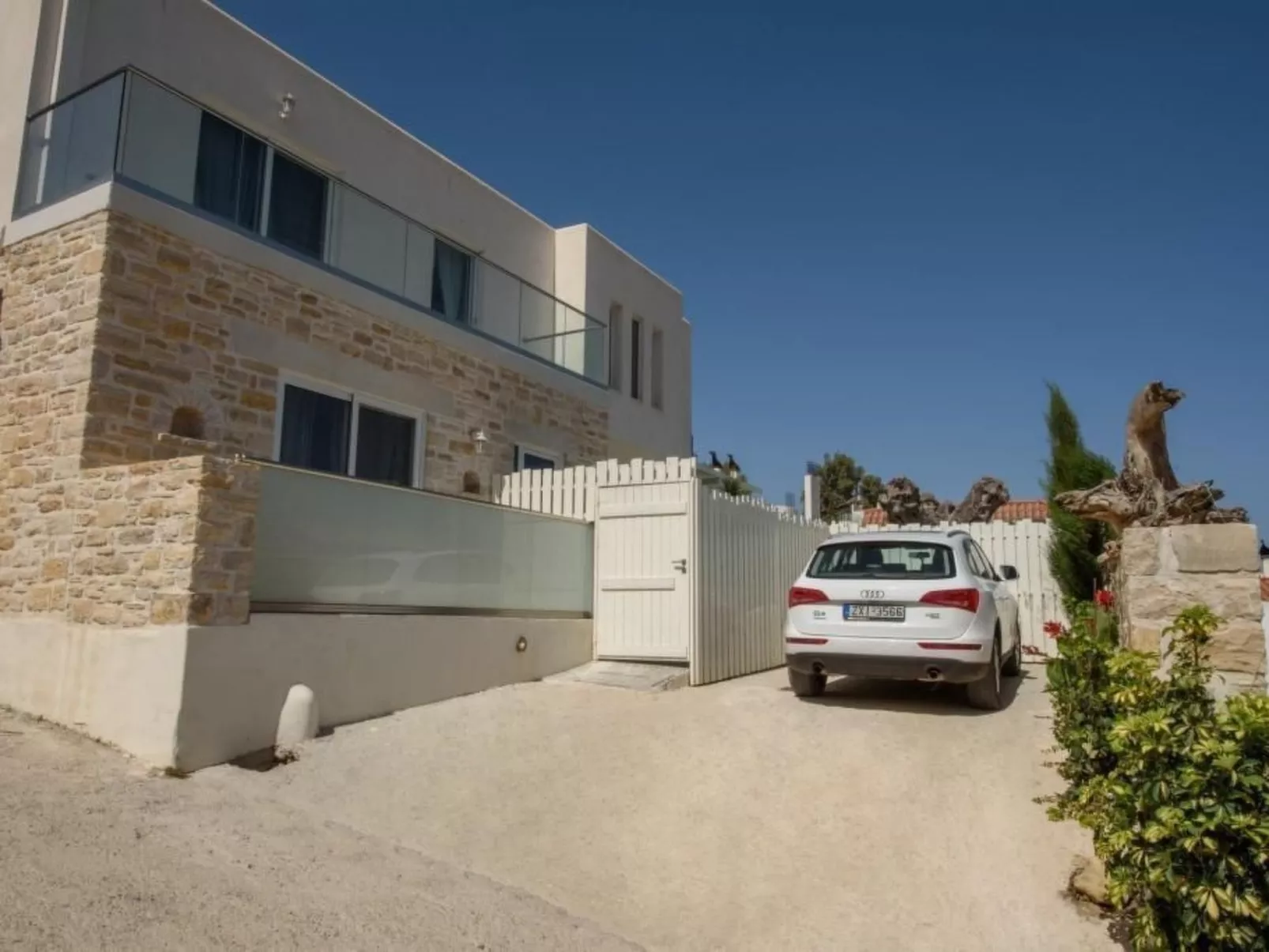 Villa Ella-Image-tags.info