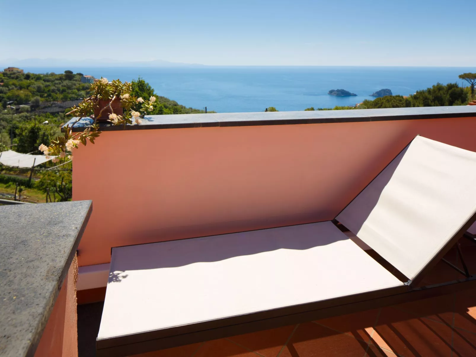 Panoramavilla mit Pool-Buiten