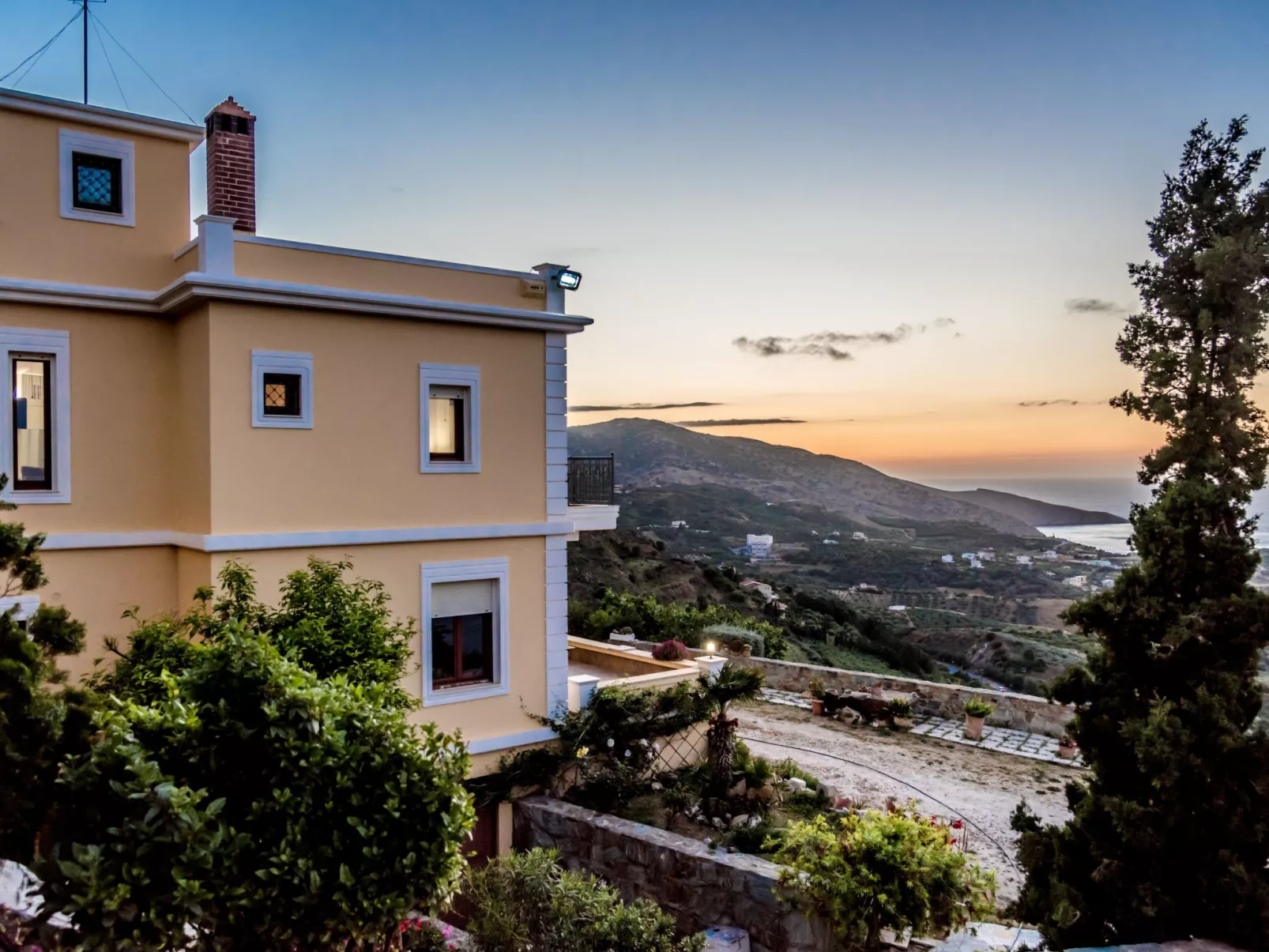 Für 8 Personen in Agia Pelagia, Kreta