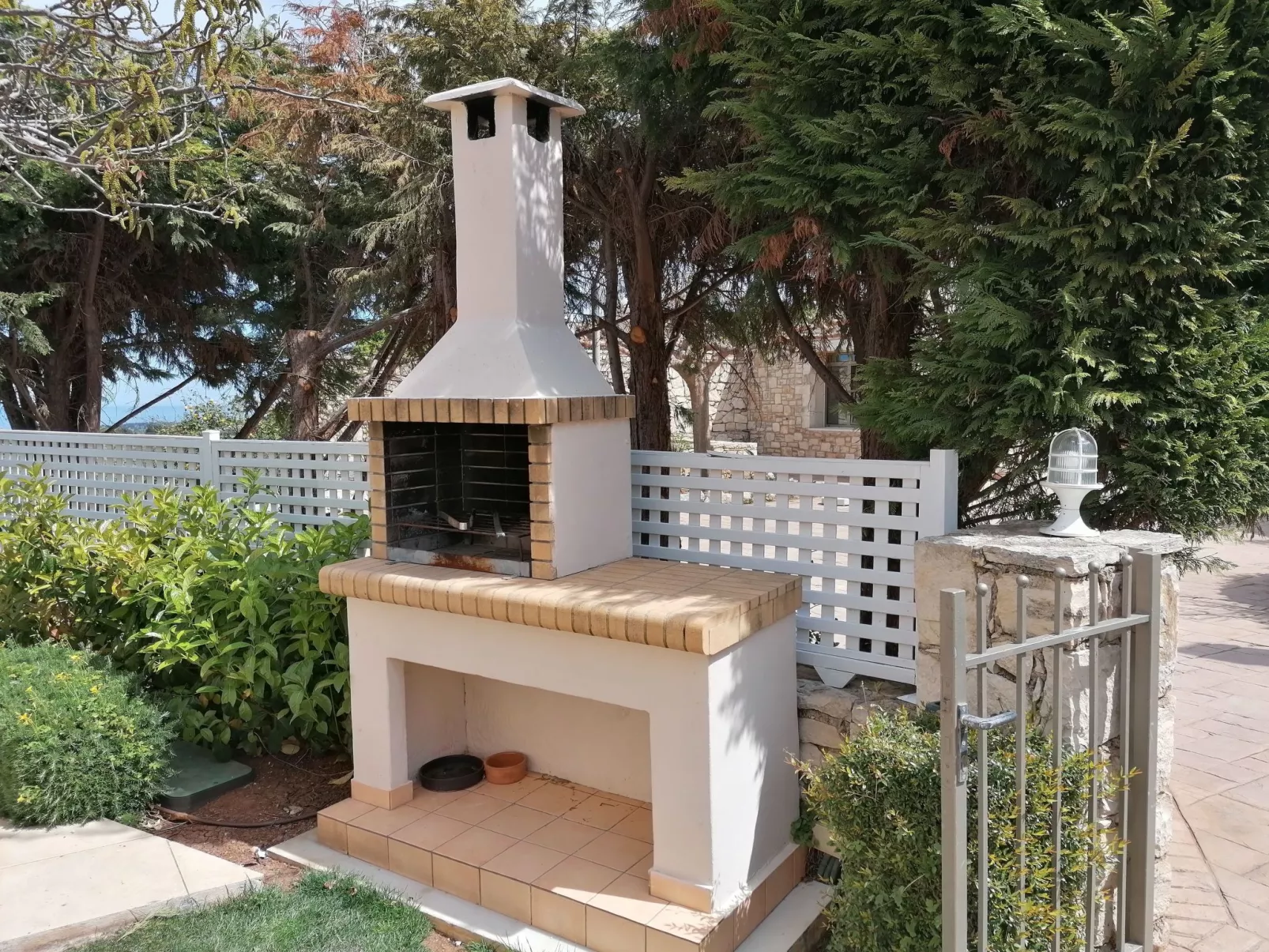 Villa Irini - 3-Schlafzimmer-Villa mit privatem Pool-Buiten