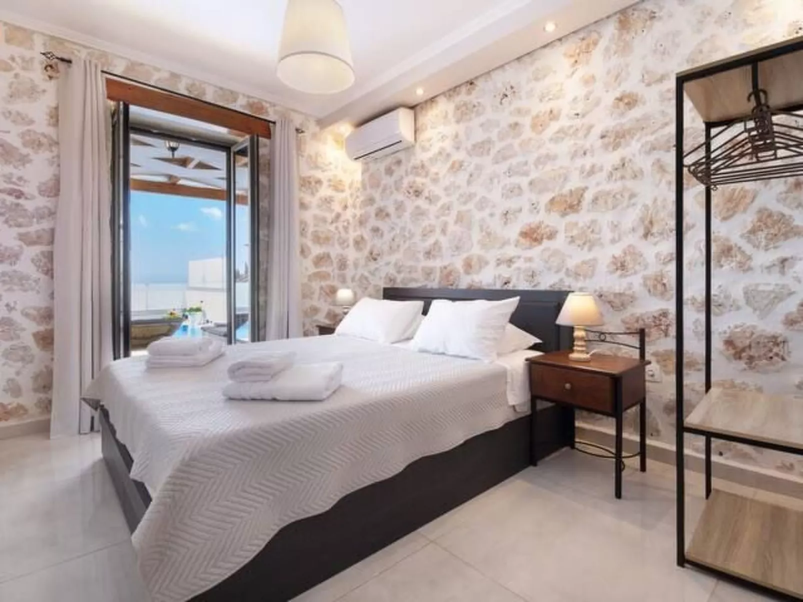 Villa Hrw mit privatem Pool-Image-tags.info