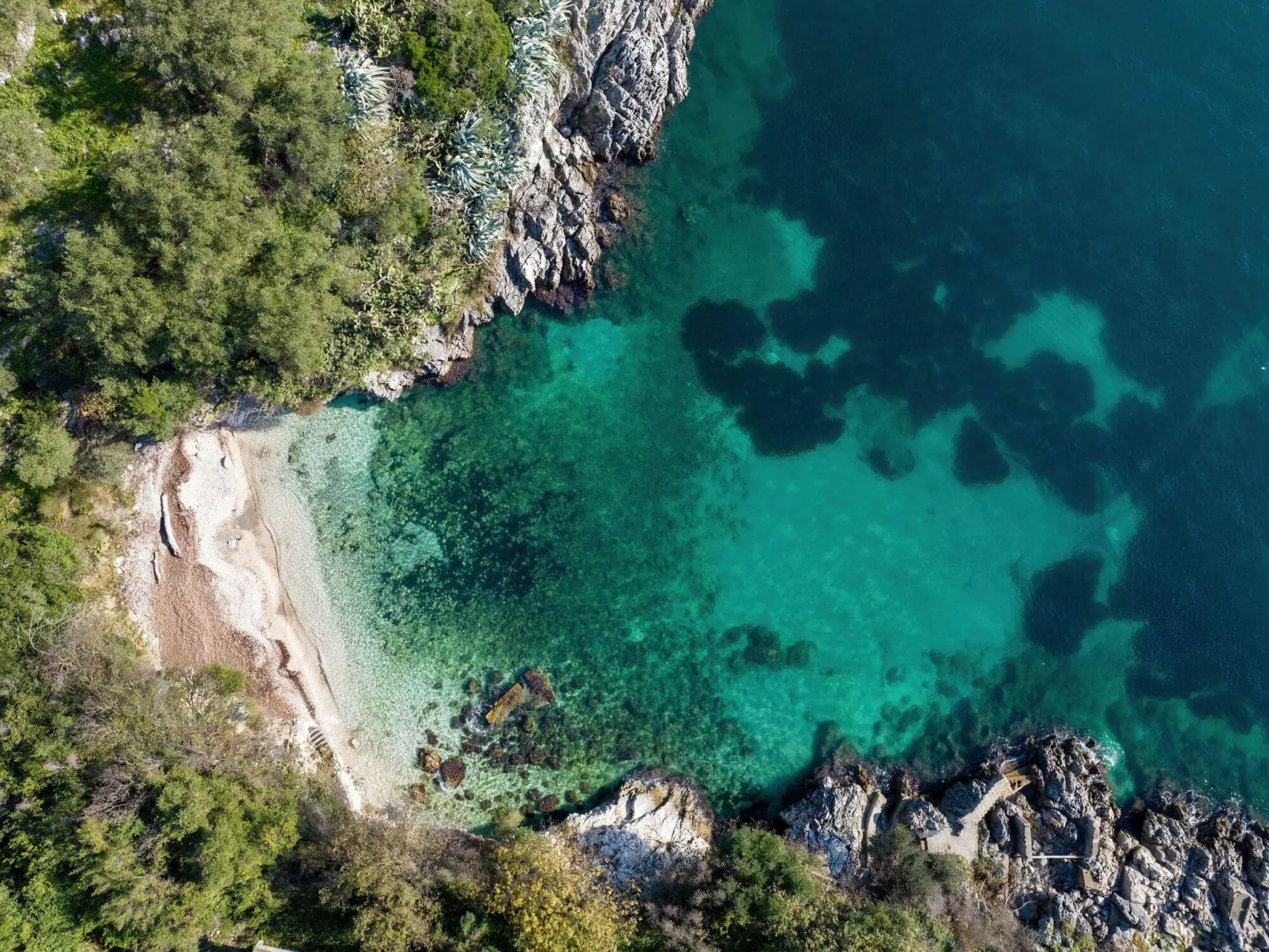 Luxuriöses Apartment mit zwei Schlafzimmern und Meerblick