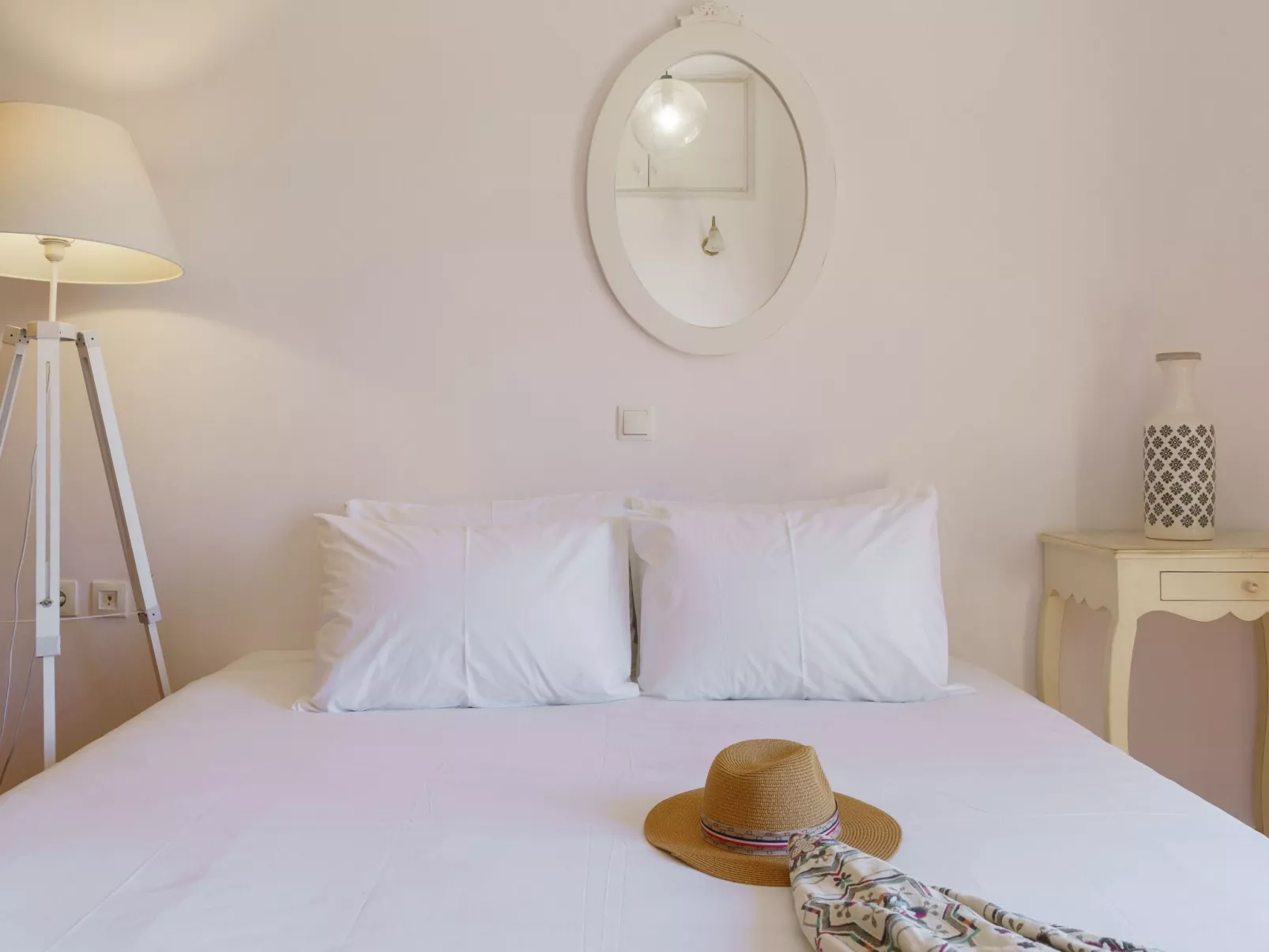 Villa mit Meerblick und privatem Pool, BBQ 1,5km vom Strand entfernt-Binnen