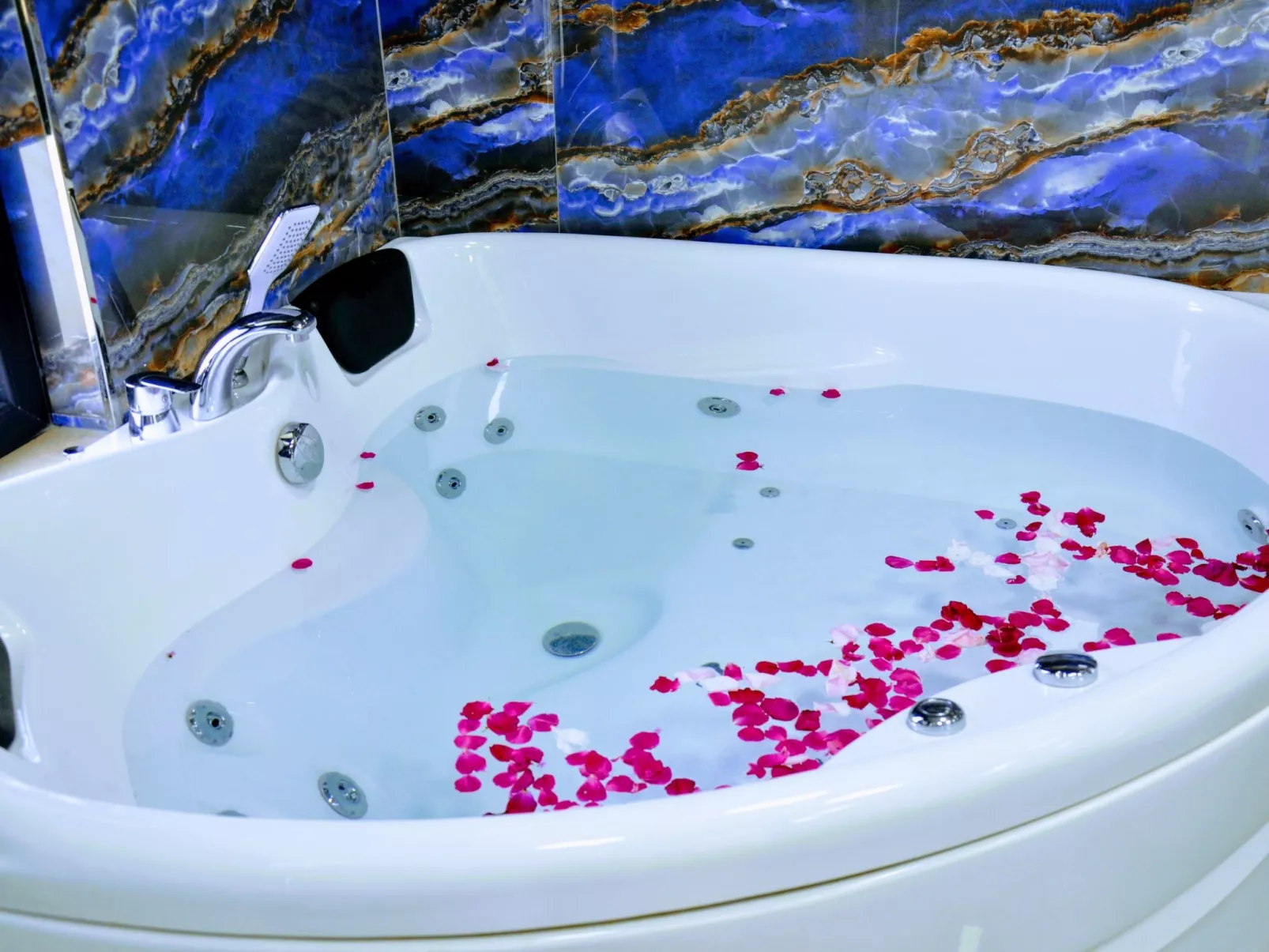 Berghütte mit eigenem Pool - Binnen