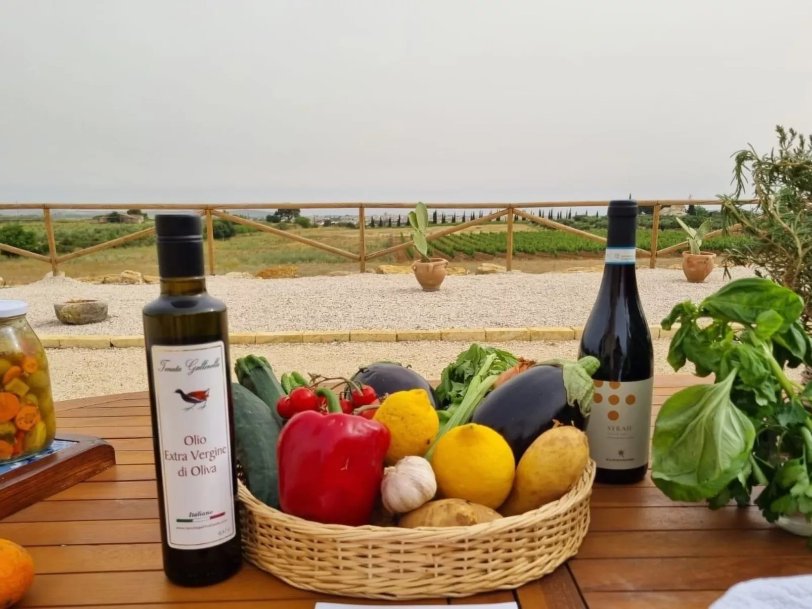 Zwei Einheiten, Luxus, Schwimmbad, Gemüsegarten-Image-tags.info