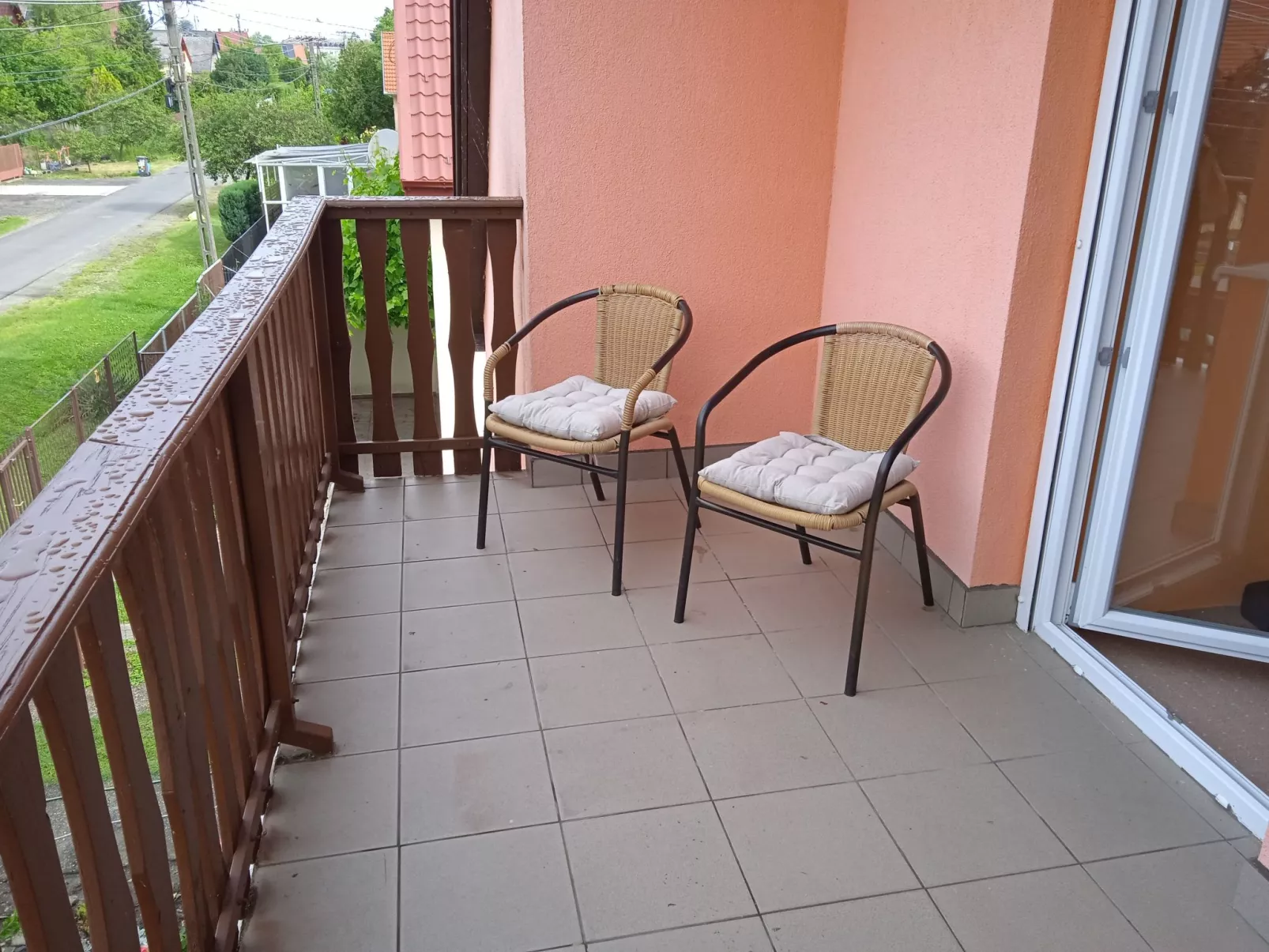 Mit Terrasse, Garten und Grill-Buiten