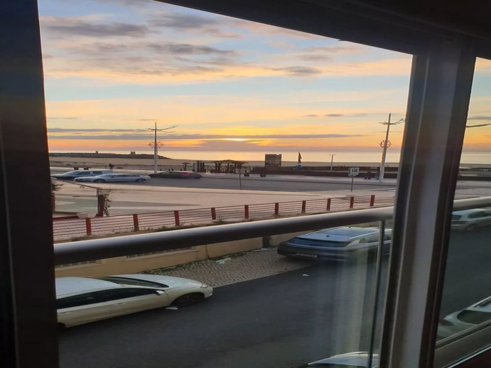 Strandnah und mit Blick auf das Meer-Image-tags.info