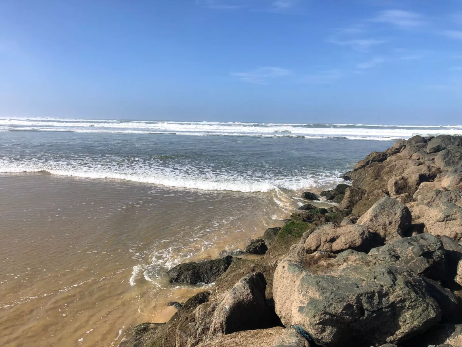 Hübsches kleines Haus in ruhiger Lage in einer baumbestandenen Residenz mit beh-Buiten
