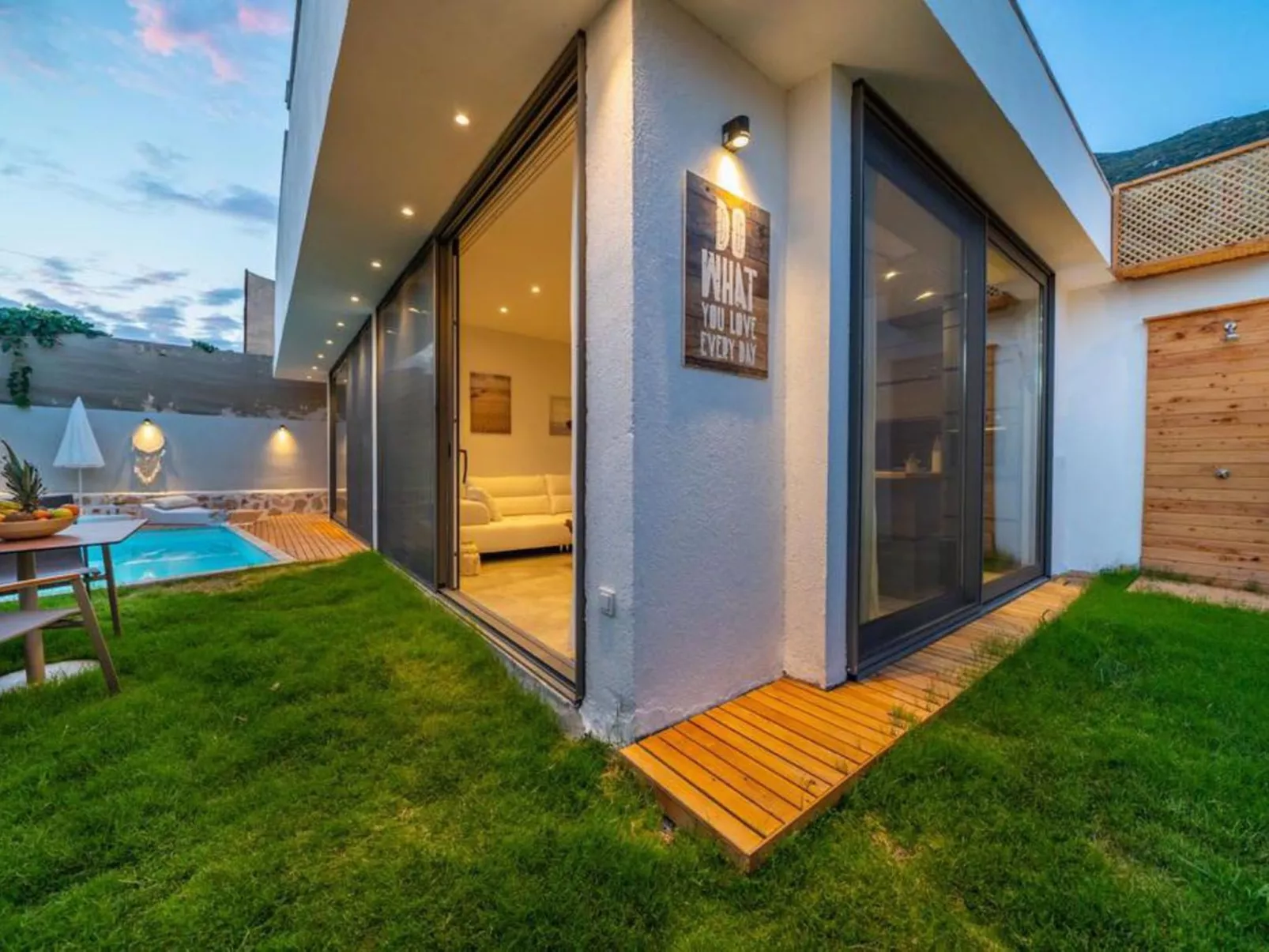 Schöne Villa mit großem Pool