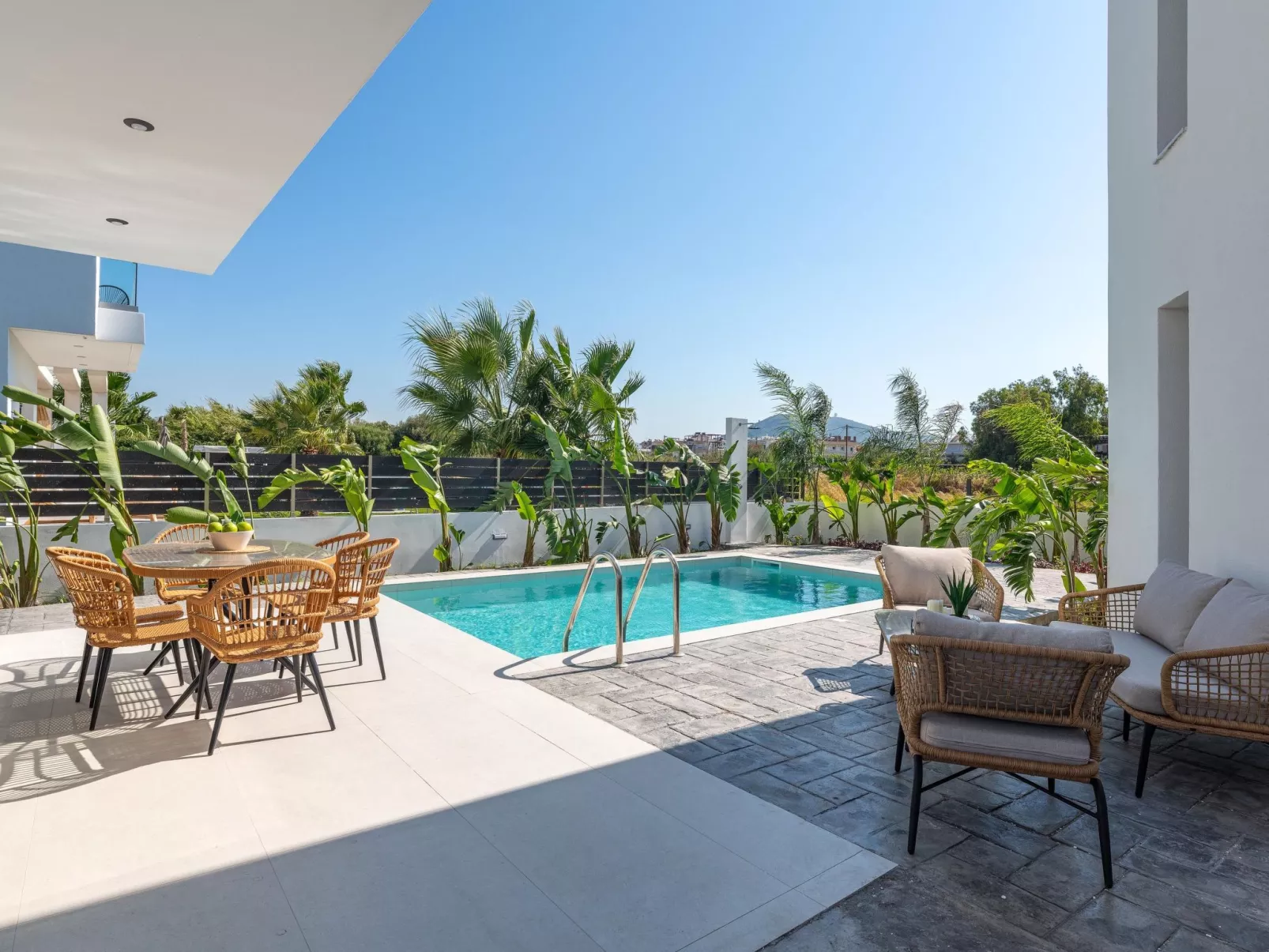 Davlakos Wohnung Rea 1