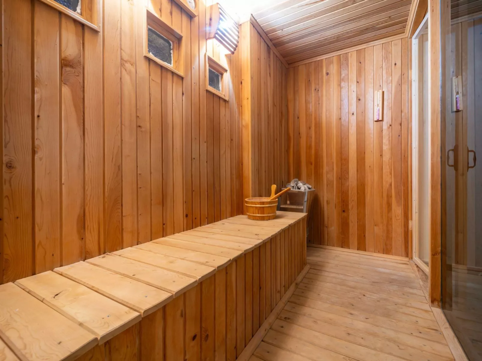 Moderne Luxusvilla mit Meerblick