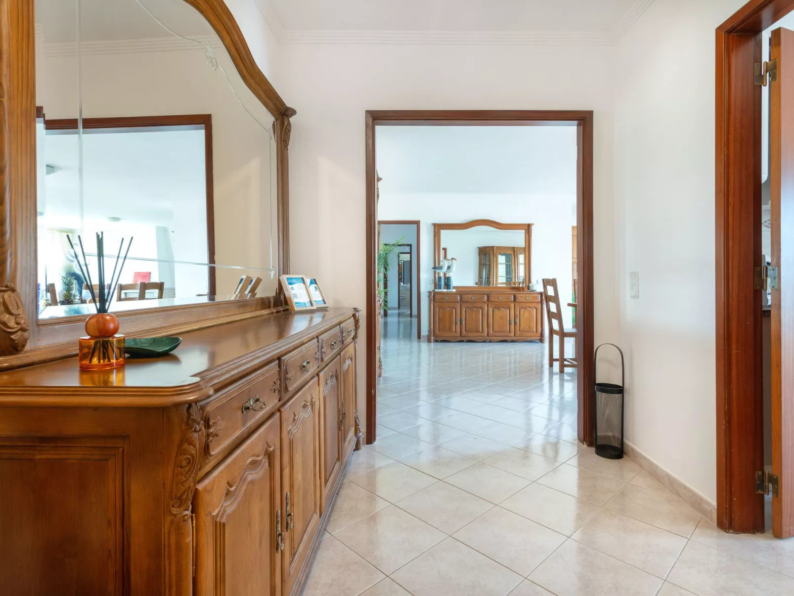 Wohnung "Timur" mit Gemeinschaftspool-Binnen