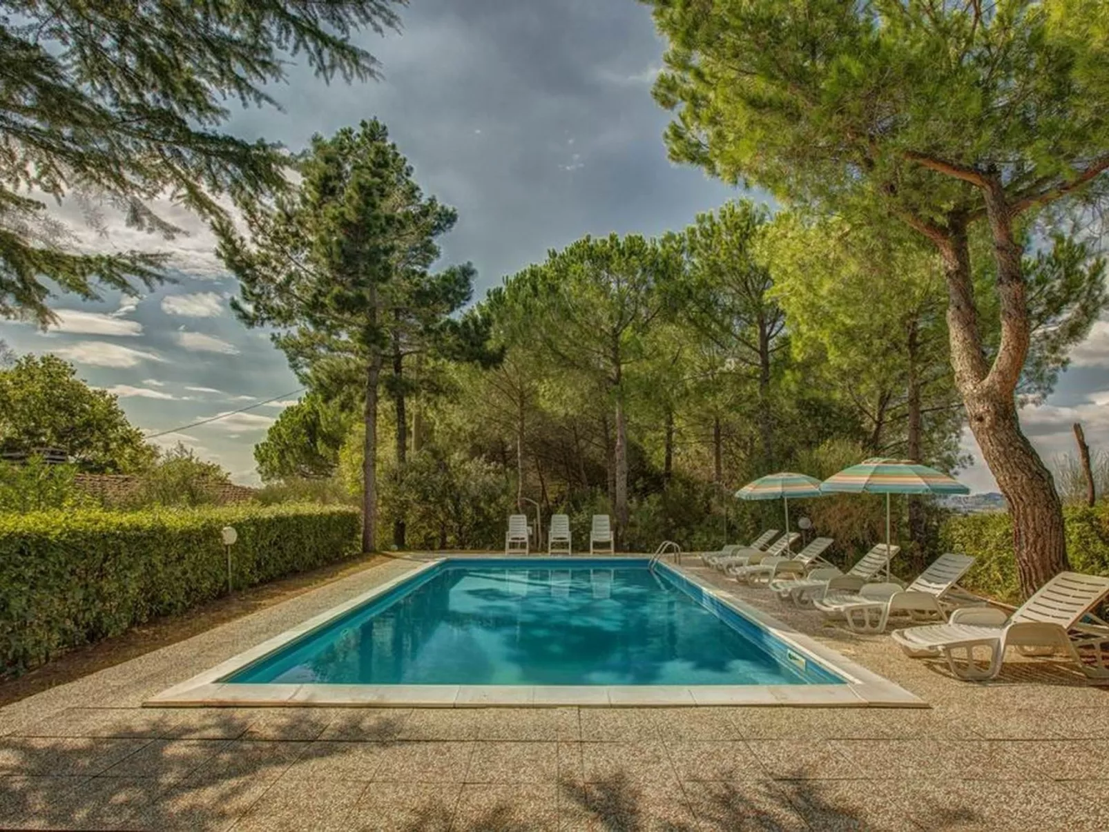 Michele Leccino' Wohnung mit Schwimmbad