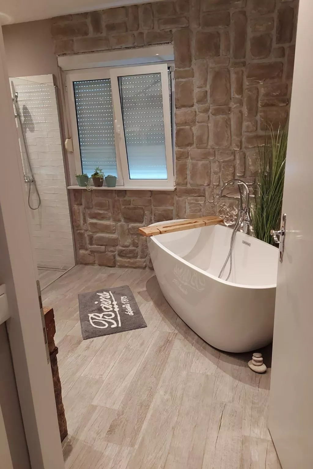 Mit Blick auf das Wasser-Image-tags.info