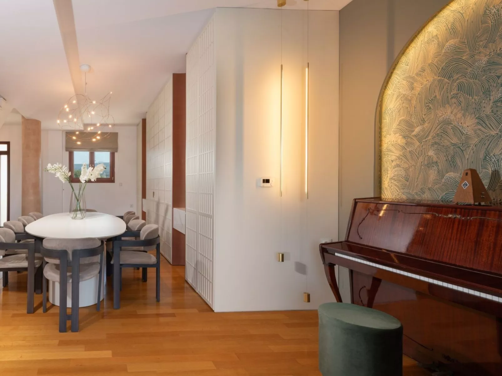 Familienvilla mit privatem Pool, Tischtennisplatte und Fußballtisch-Binnen