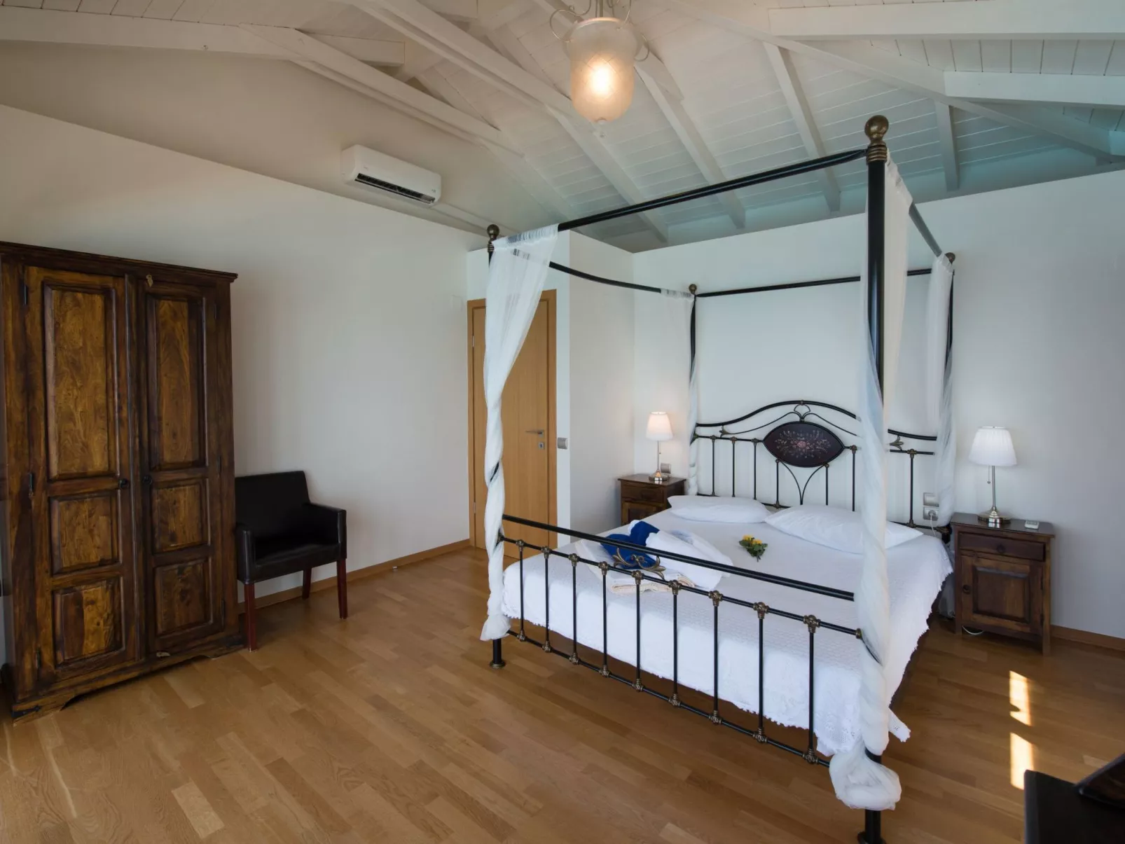 Schönes Haus in Lefkada mit privatem Pool und malerischer Aussicht-Binnen