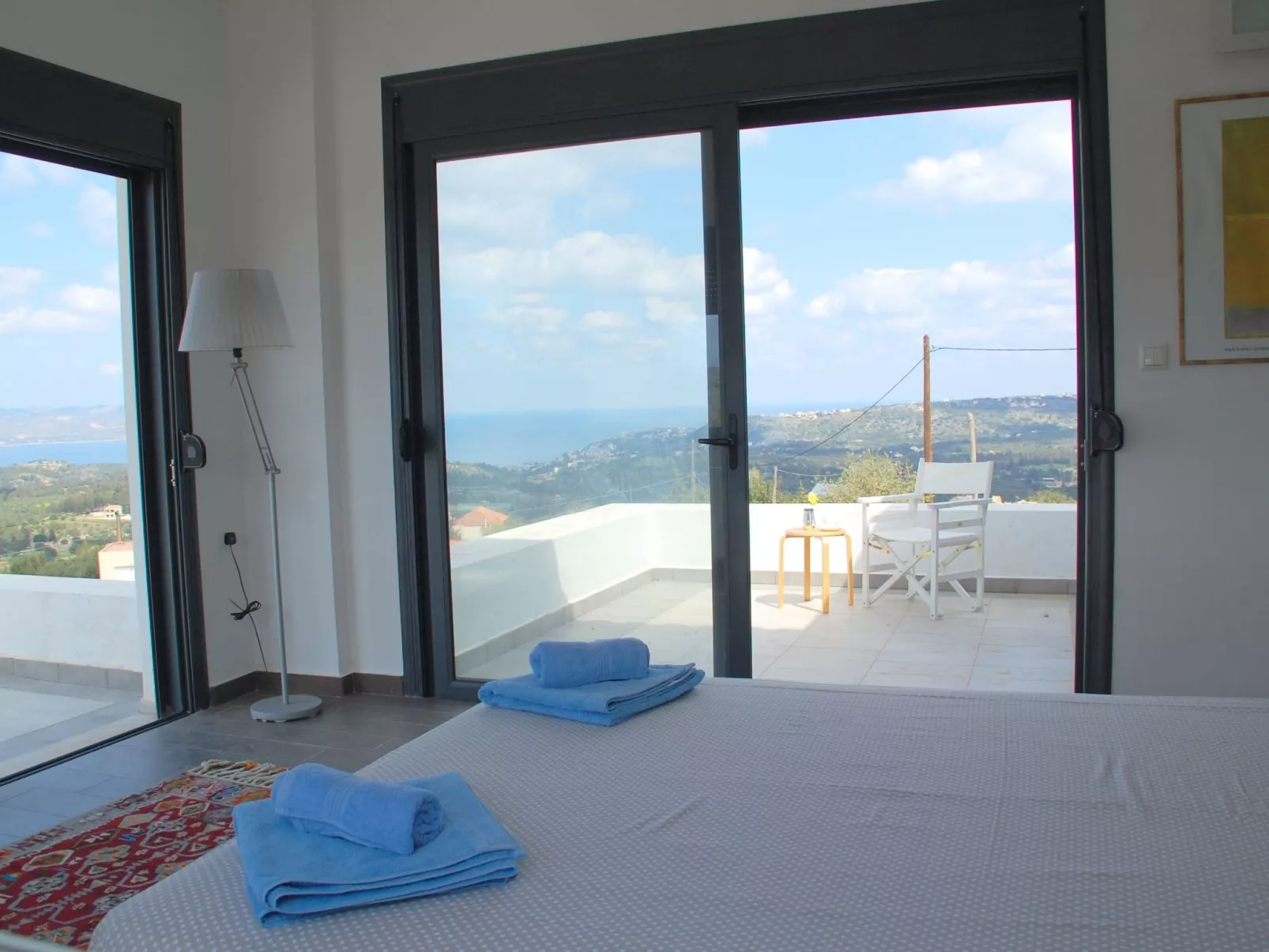 Villa mit Pool für bis zu 8 Personen. Meerblick.