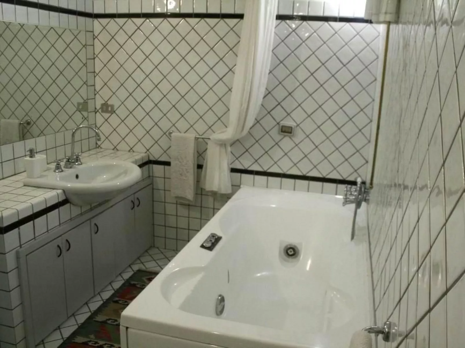 'Villa Pieve' mit eigenem Pool-Binnen