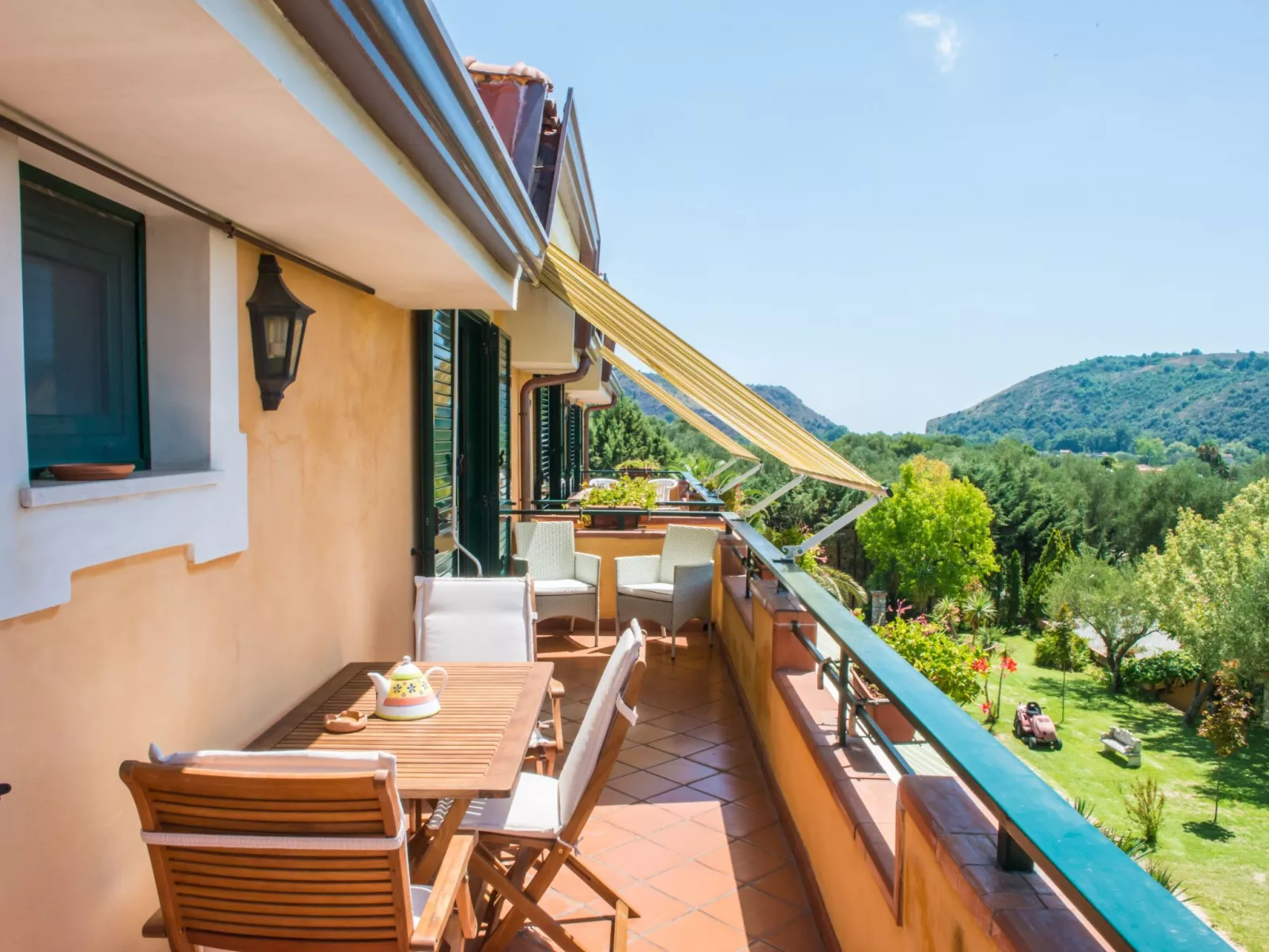 Appartement in Centola mit Grill, Terrasse und Garten