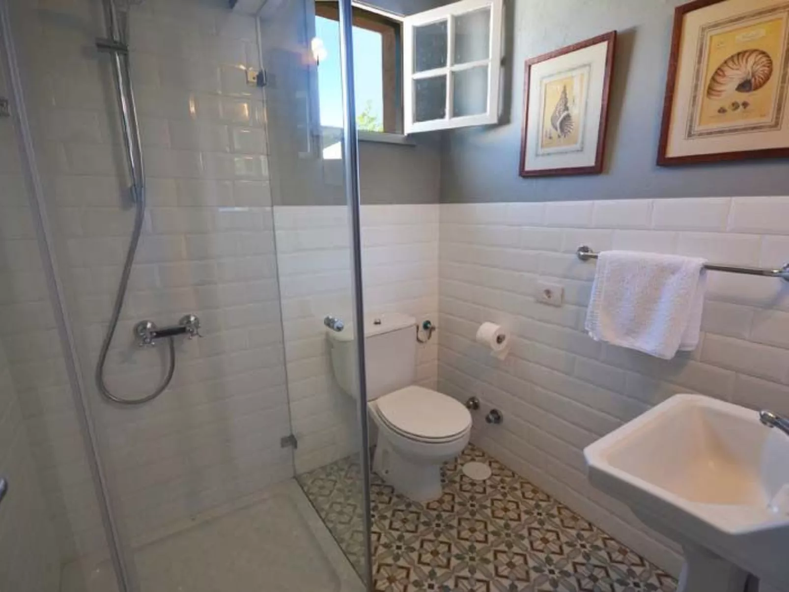 Charmantes Landhaus mit Pool M08GC-Image-tags.info