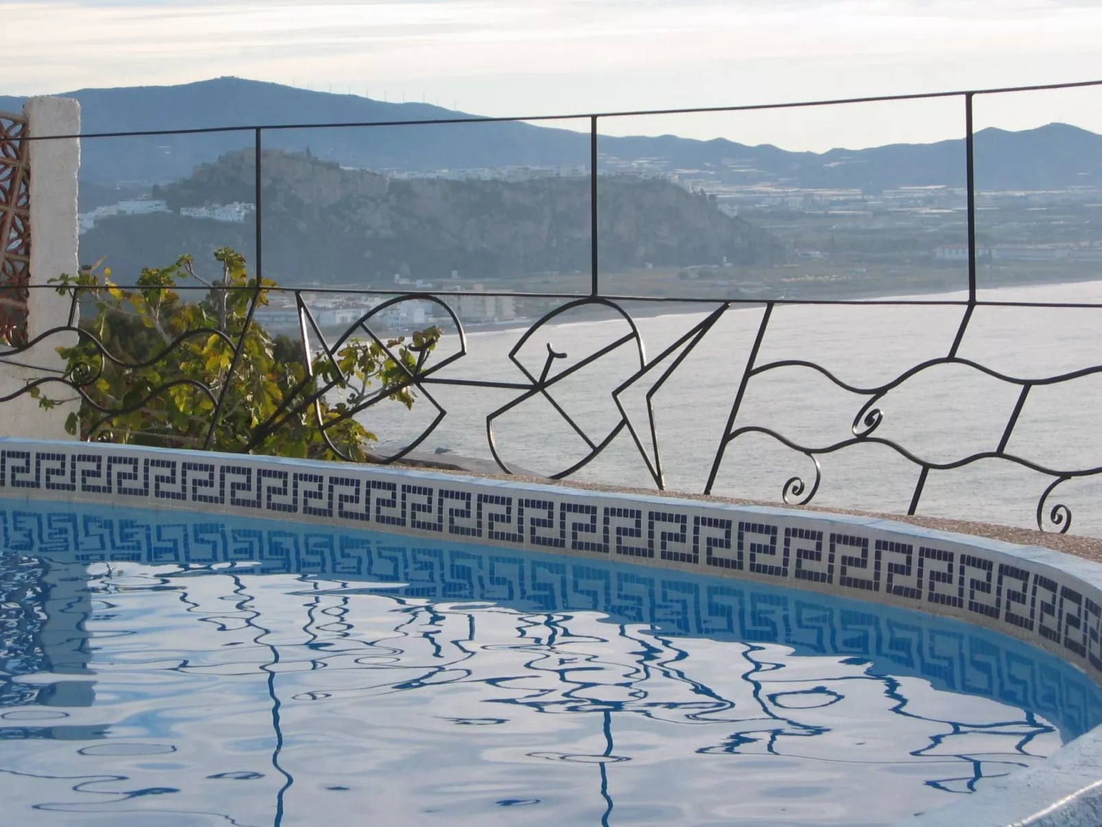 Villa mit außergewöhnlicher Aussicht und beheiztem Pool