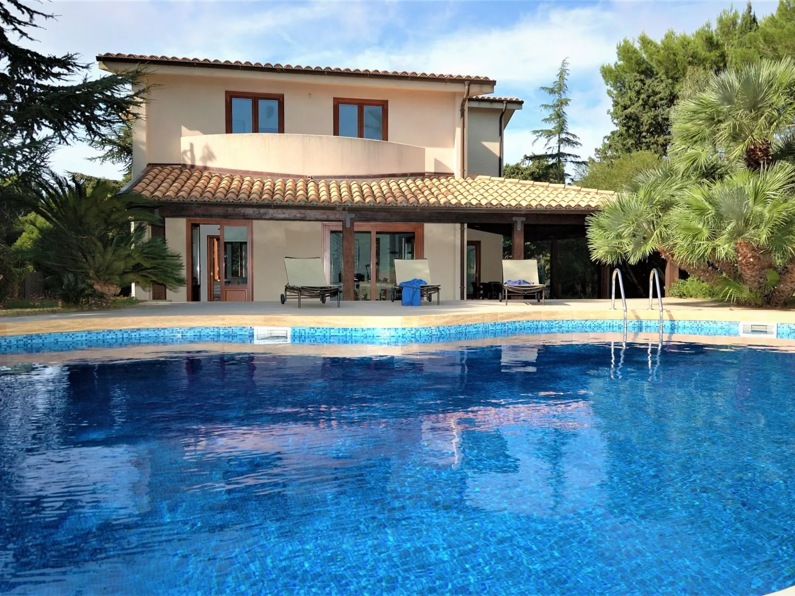 Ferienvilla "Vittoria" mit eigenem Pool-Buiten