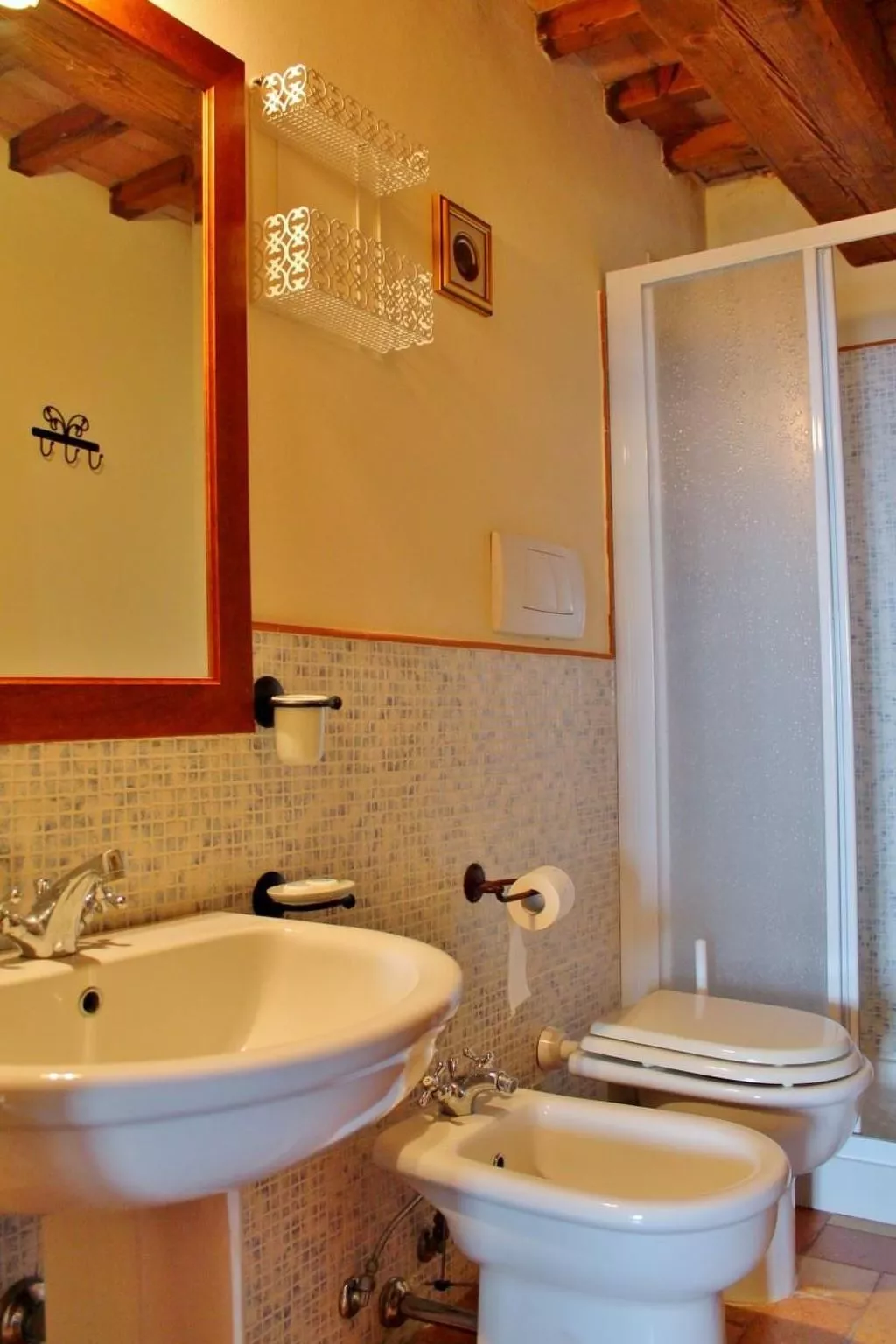 In der Gegend zwischen Meer und Berghang-Binnen