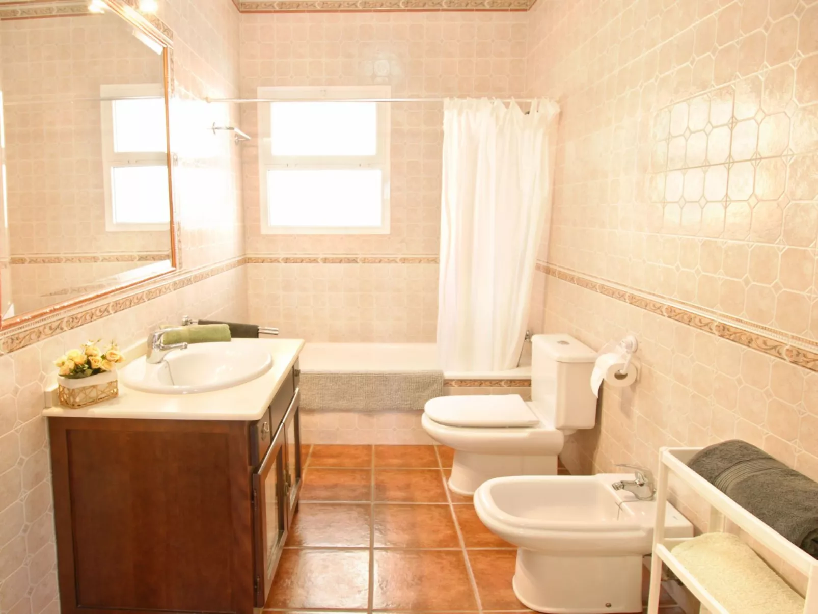 Ganzes Haus in Comares mit abschließbarem Parkplatz-Binnen