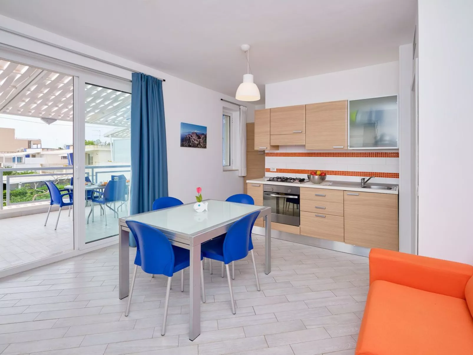 In Marina Di Ragusa mit Garten und Terrasse