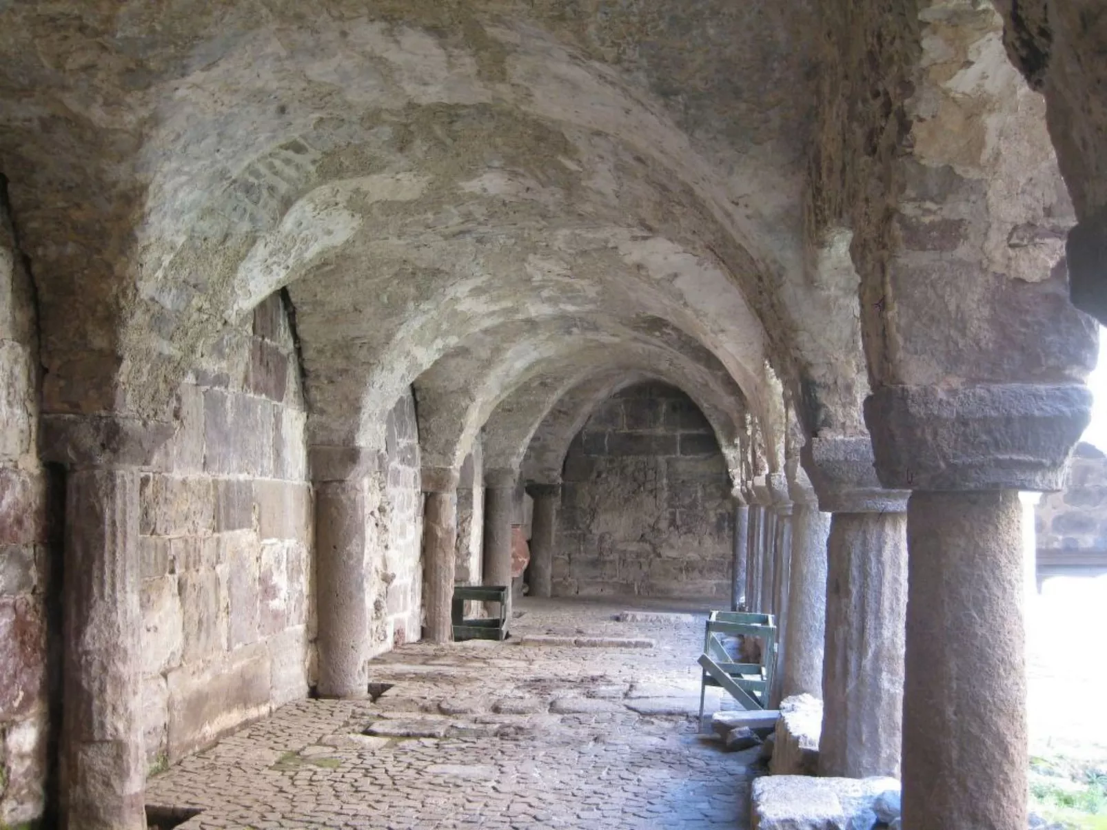 Wohnung 'Ciaola' mit eigener Terrasse-Buiten