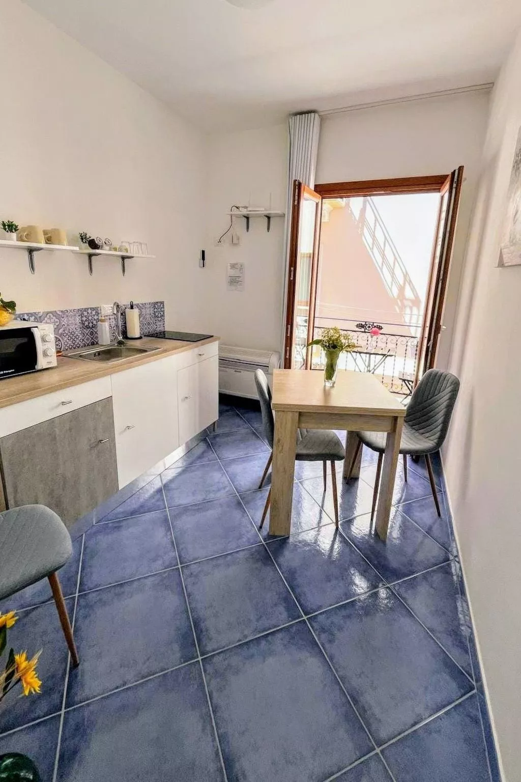 Oikos Design-Ferienwohnung mit Aussicht