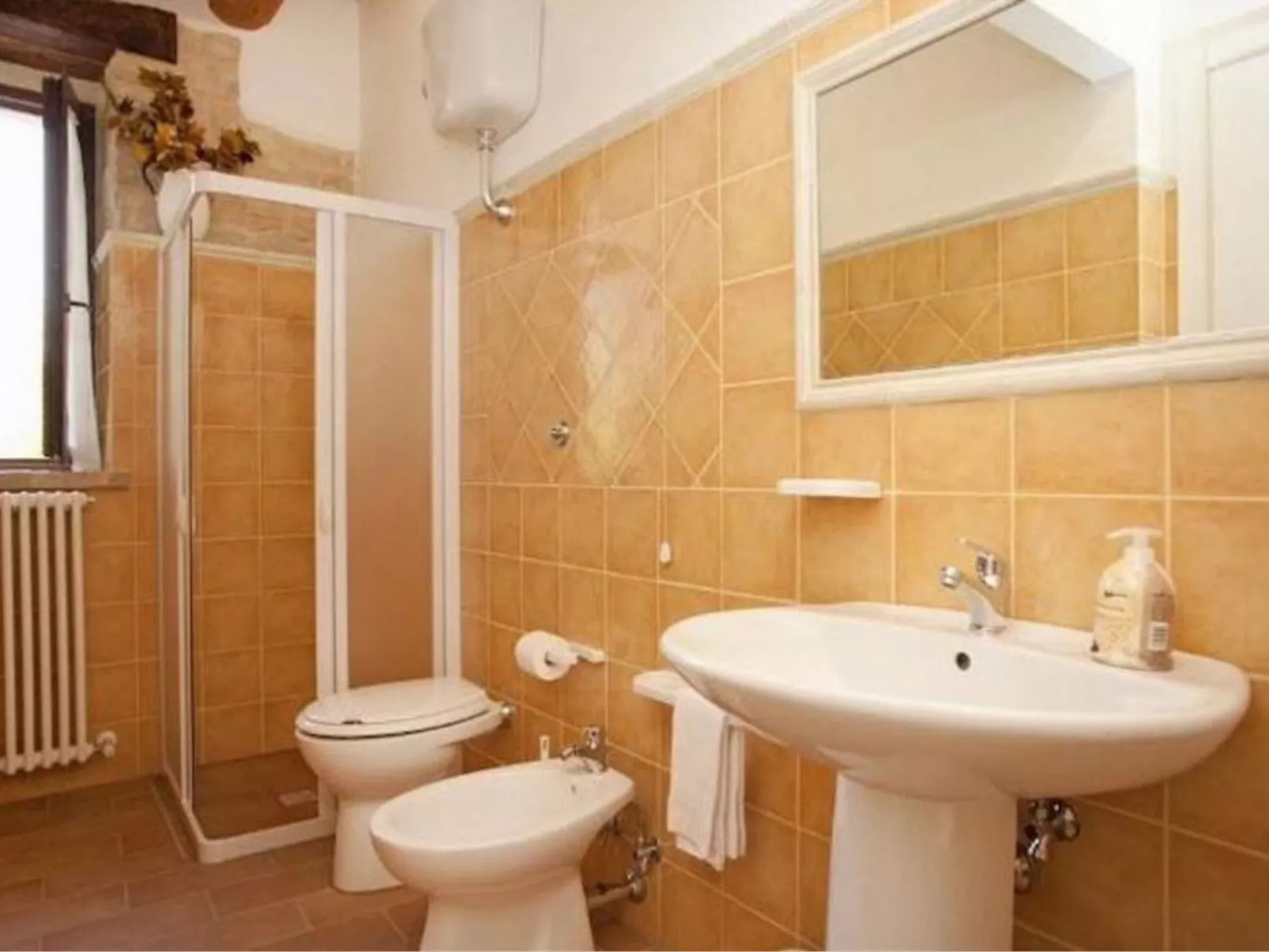 Villa mit privatem Pool und atemberaubender Aussicht-Binnen